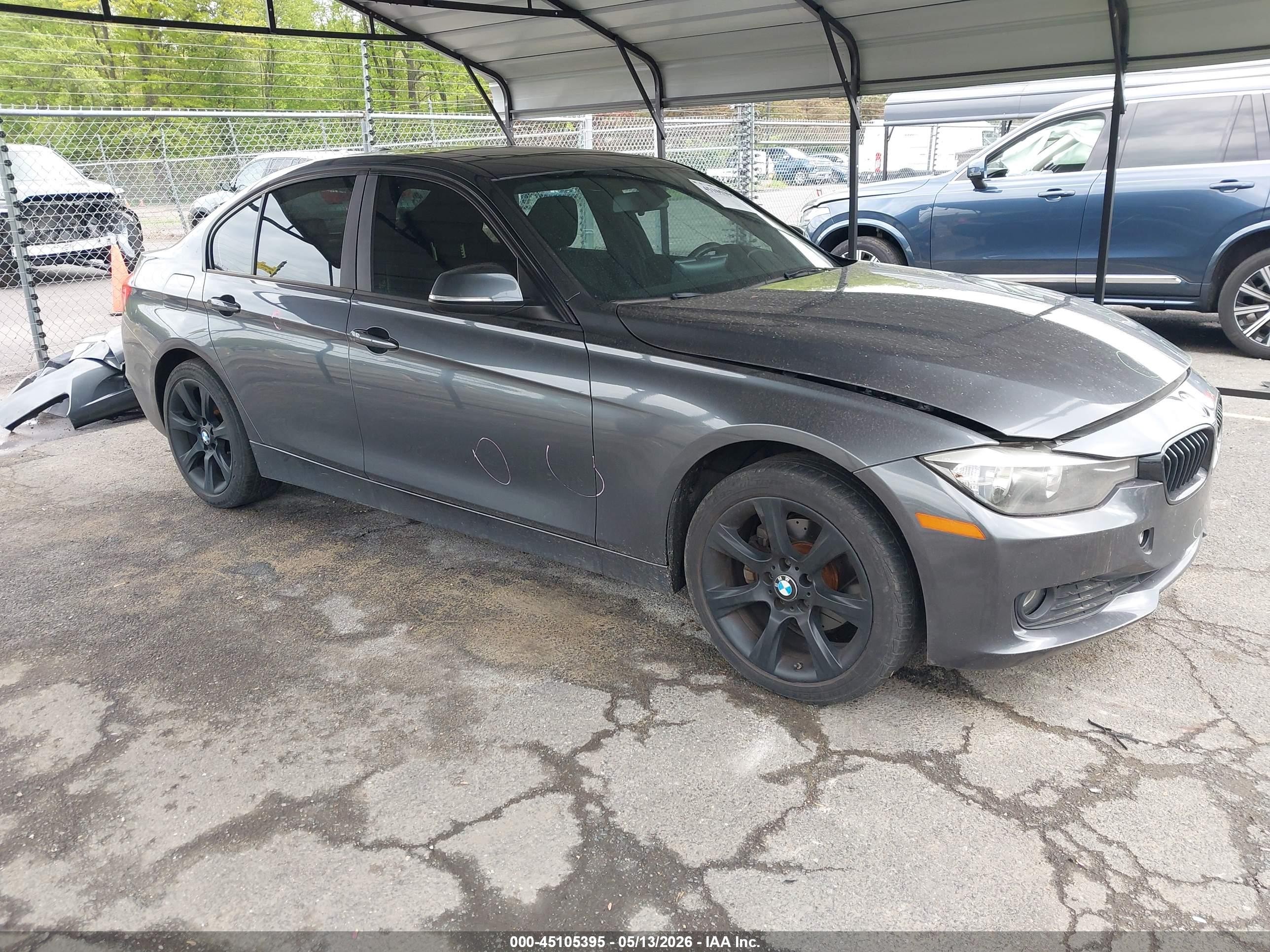 2014 BMW 3 Series 320i xDrive, VIN WBA3C3G55ENS72431 — Rear end