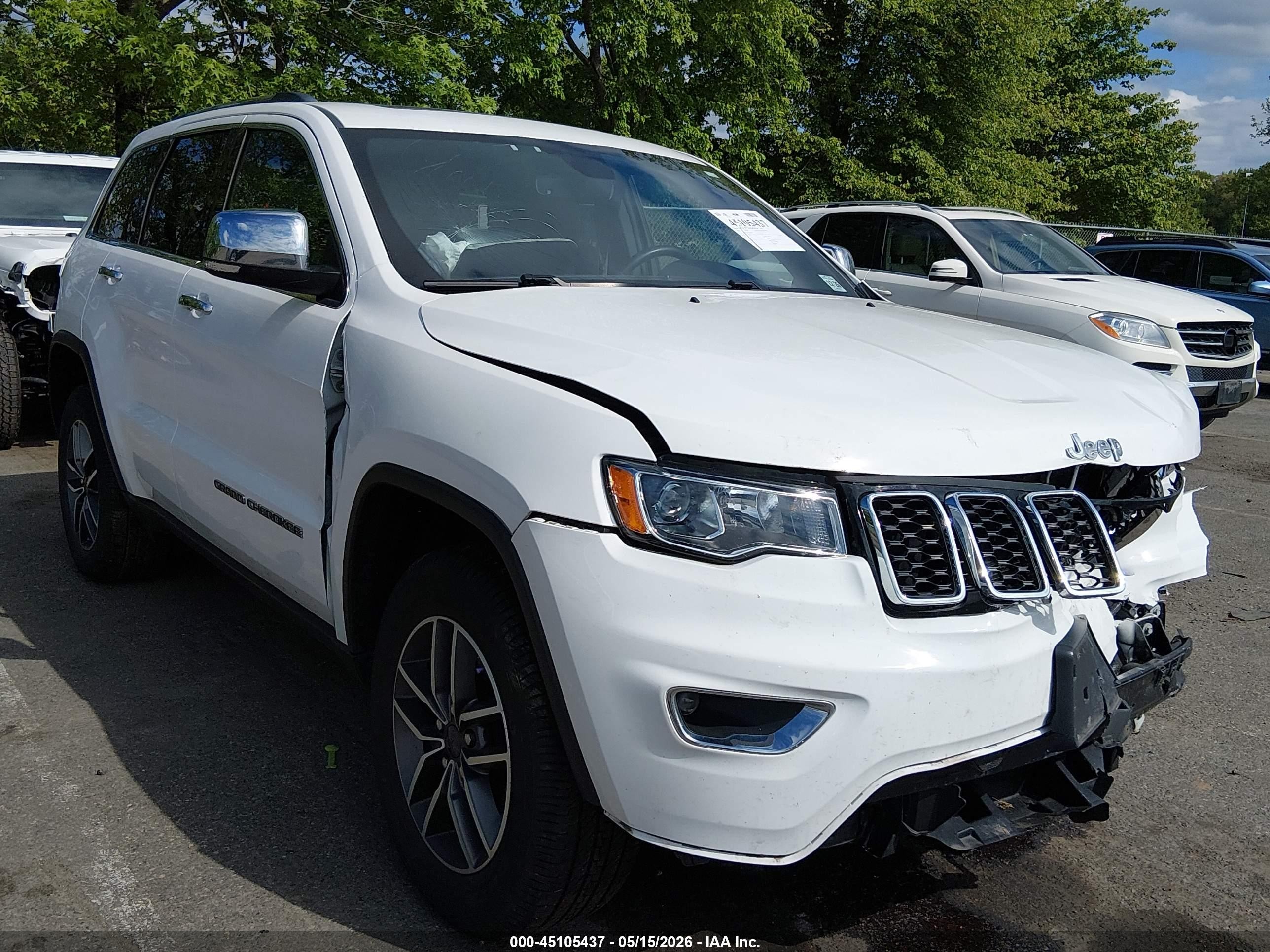2021 Jeep Grand Cherokee 80th Anniversary, VIN 1C4RJFBG5MC876262 — Front end