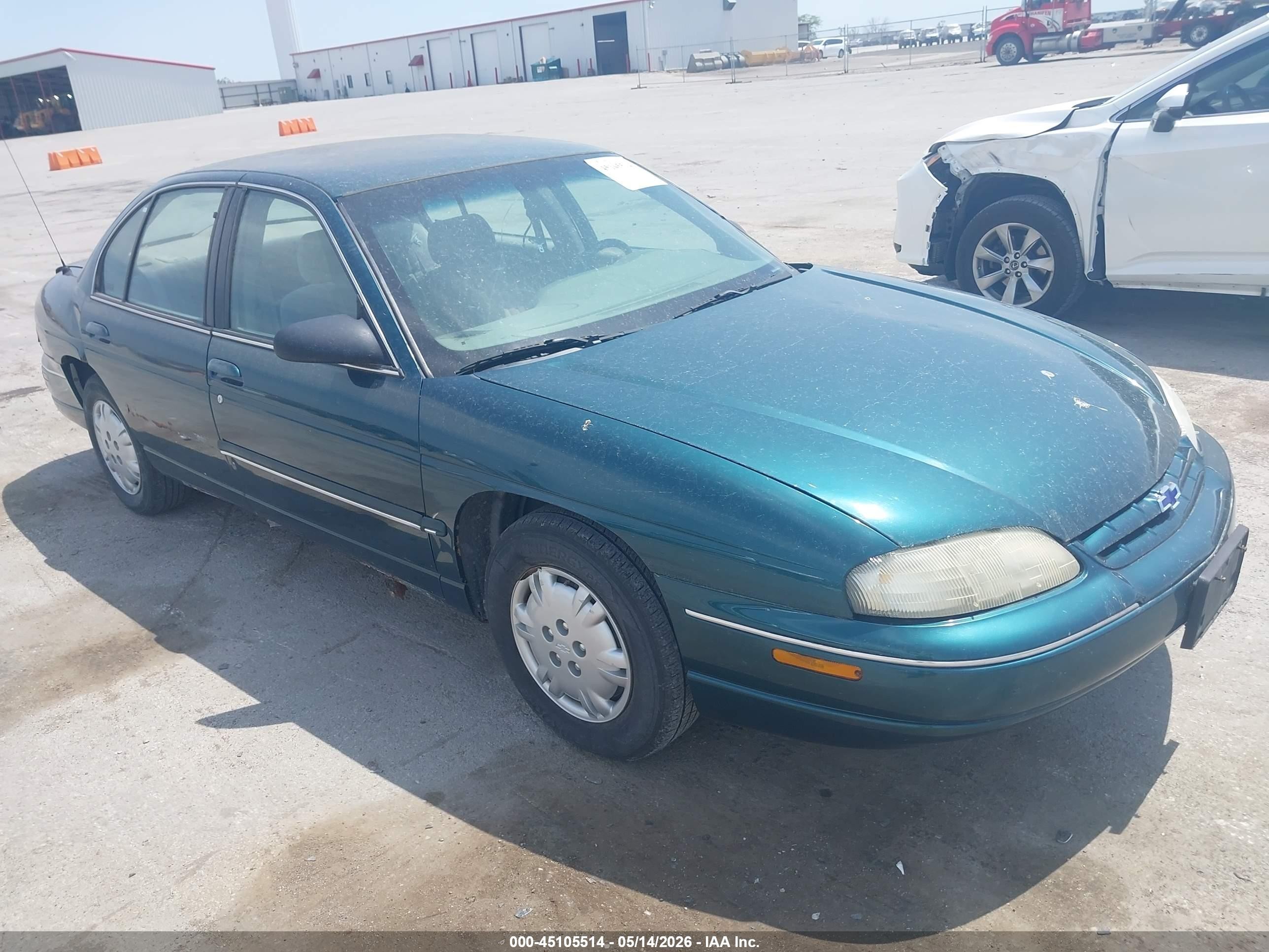 2001 Chevrolet Lumina, VIN 2G1WL52J411185589 — Rear end