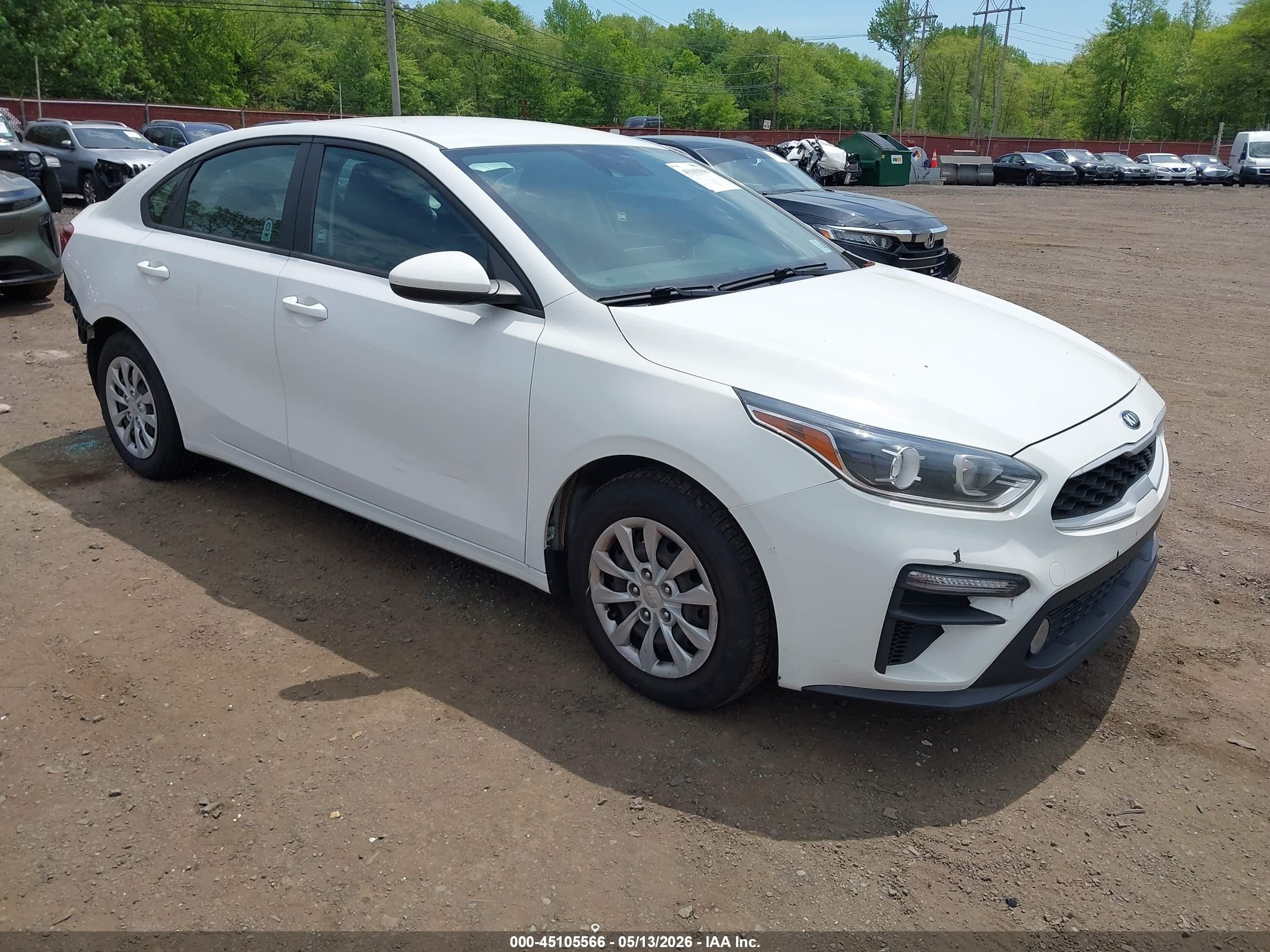 2021 Kia Forte LXS, VIN 3KPF24AD8ME328230 — Rear end