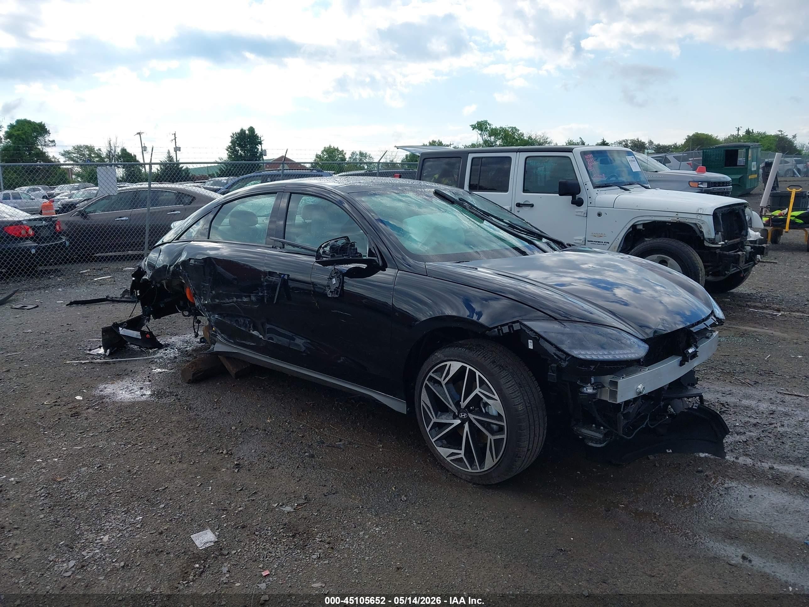 2025 Hyundai Ioniq 6 Limited, VIN KMHM54AC0SA116309 — Side