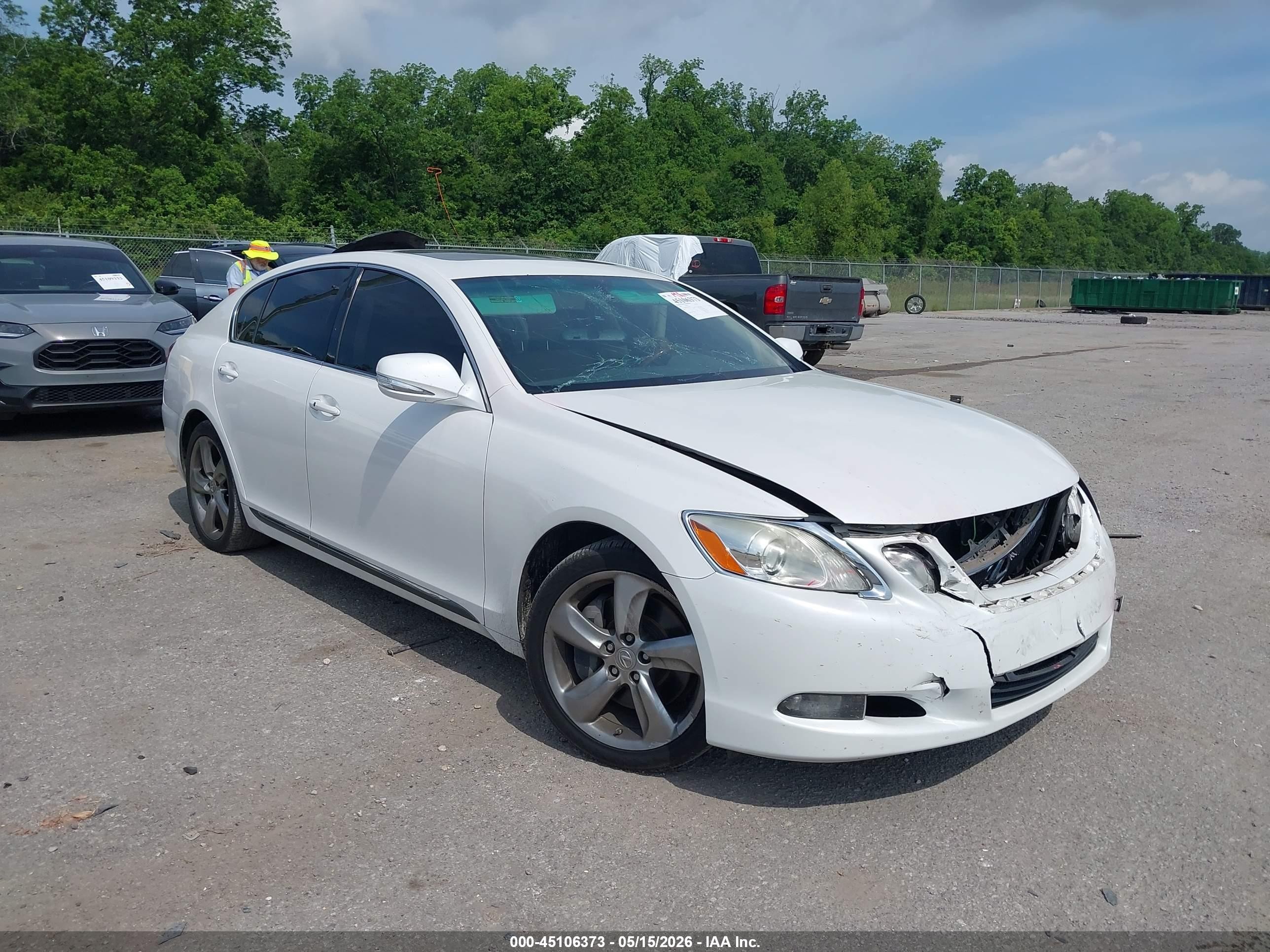 2009 Lexus GS 350, VIN JTHBE96S290045699 — Перед