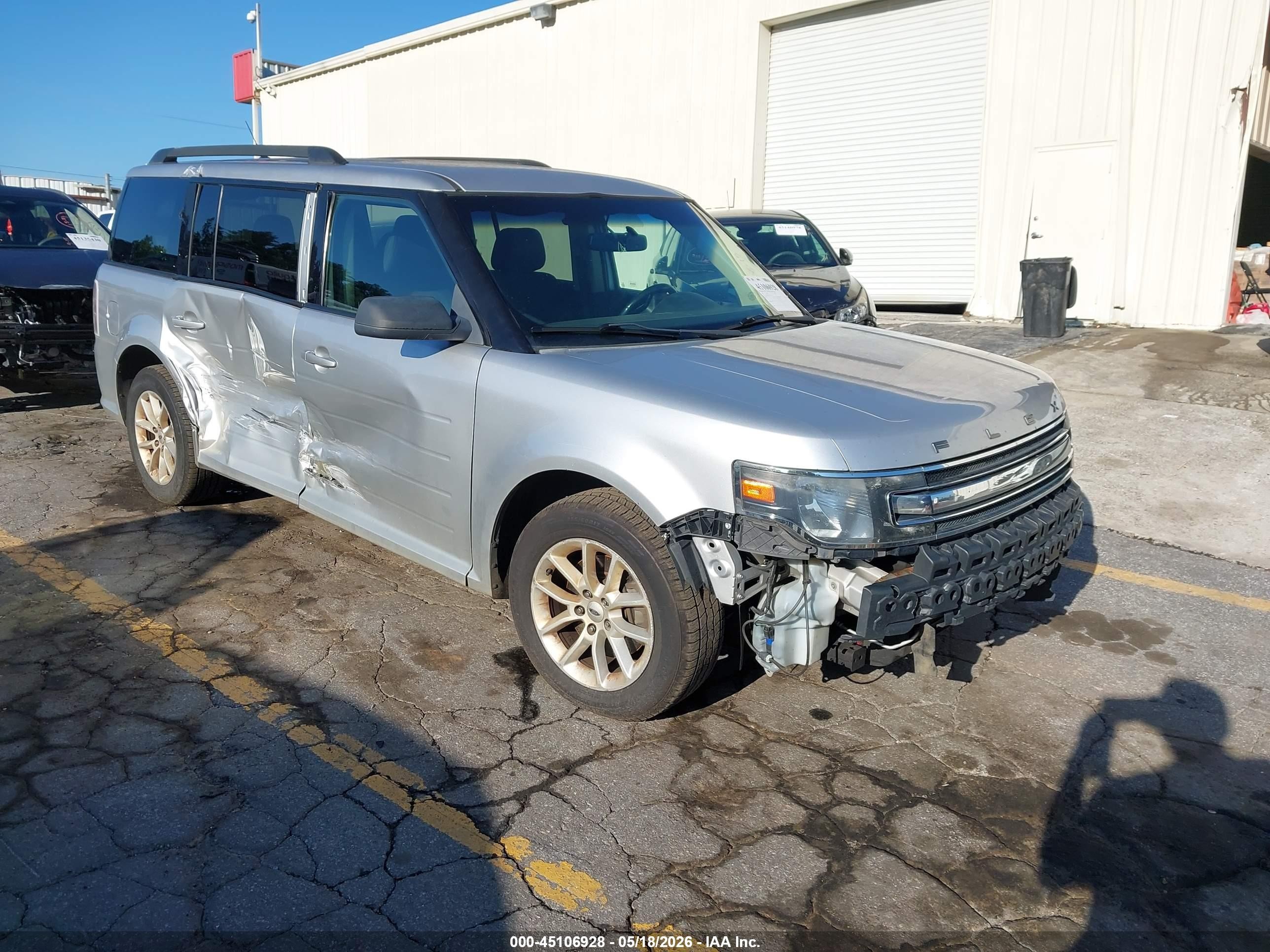2014 Ford Flex SE, VIN 2FMGK5B84EBD16477 — Бок