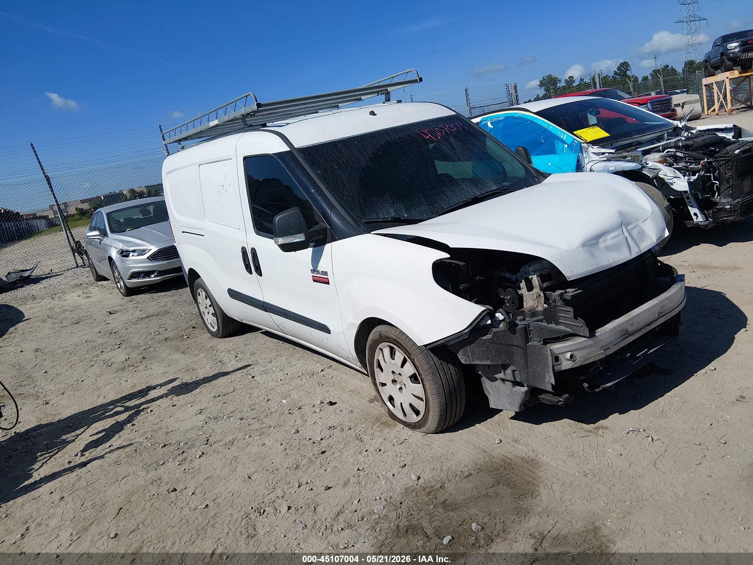 2016 Ram ProMaster City Cargo Tradesman, VIN ZFBERFAT3G6C68948 — Front end