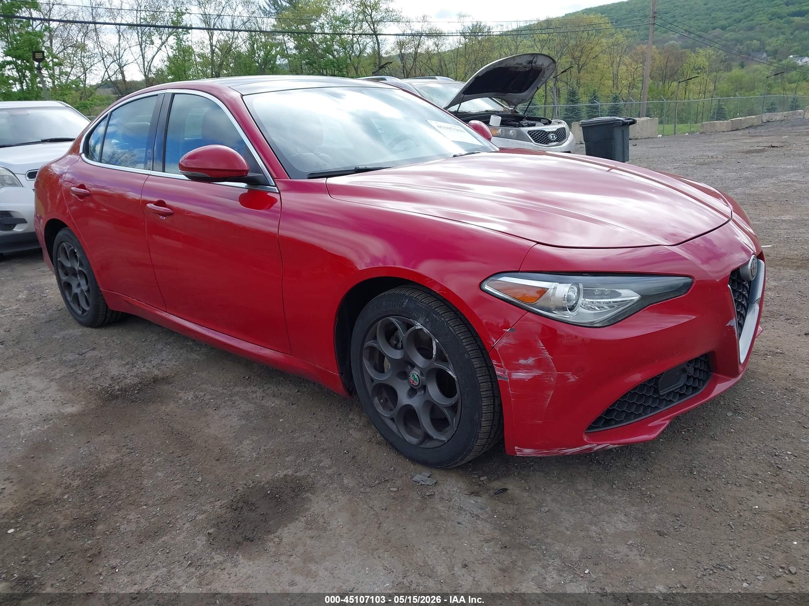 2017 Alfa Romeo Giulia, VIN ZARFAEDNXH7548588 — Front end