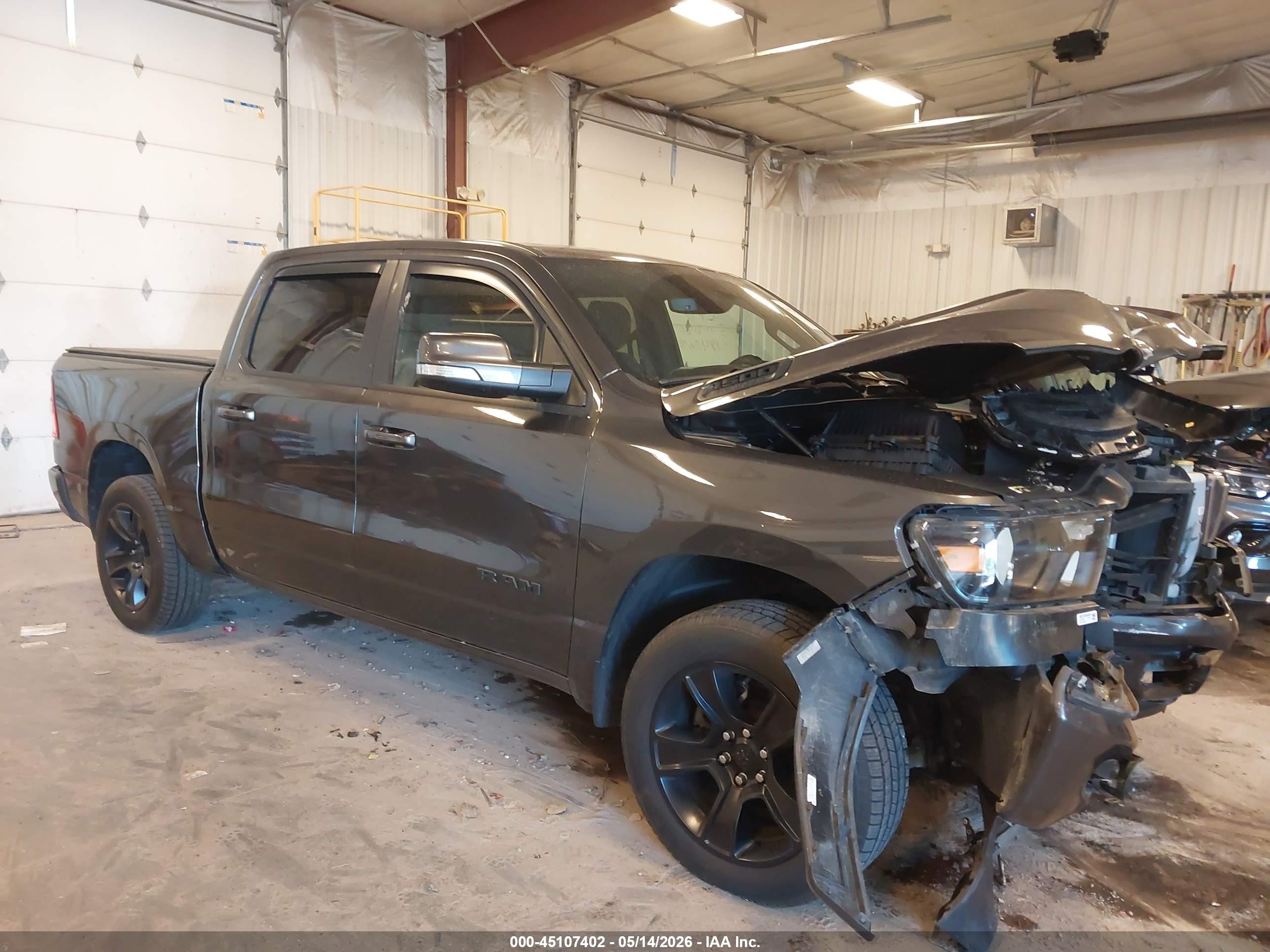 2020 Ram 1500 Big Horn, VIN 1C6SRFFT6LN184569 — Front end