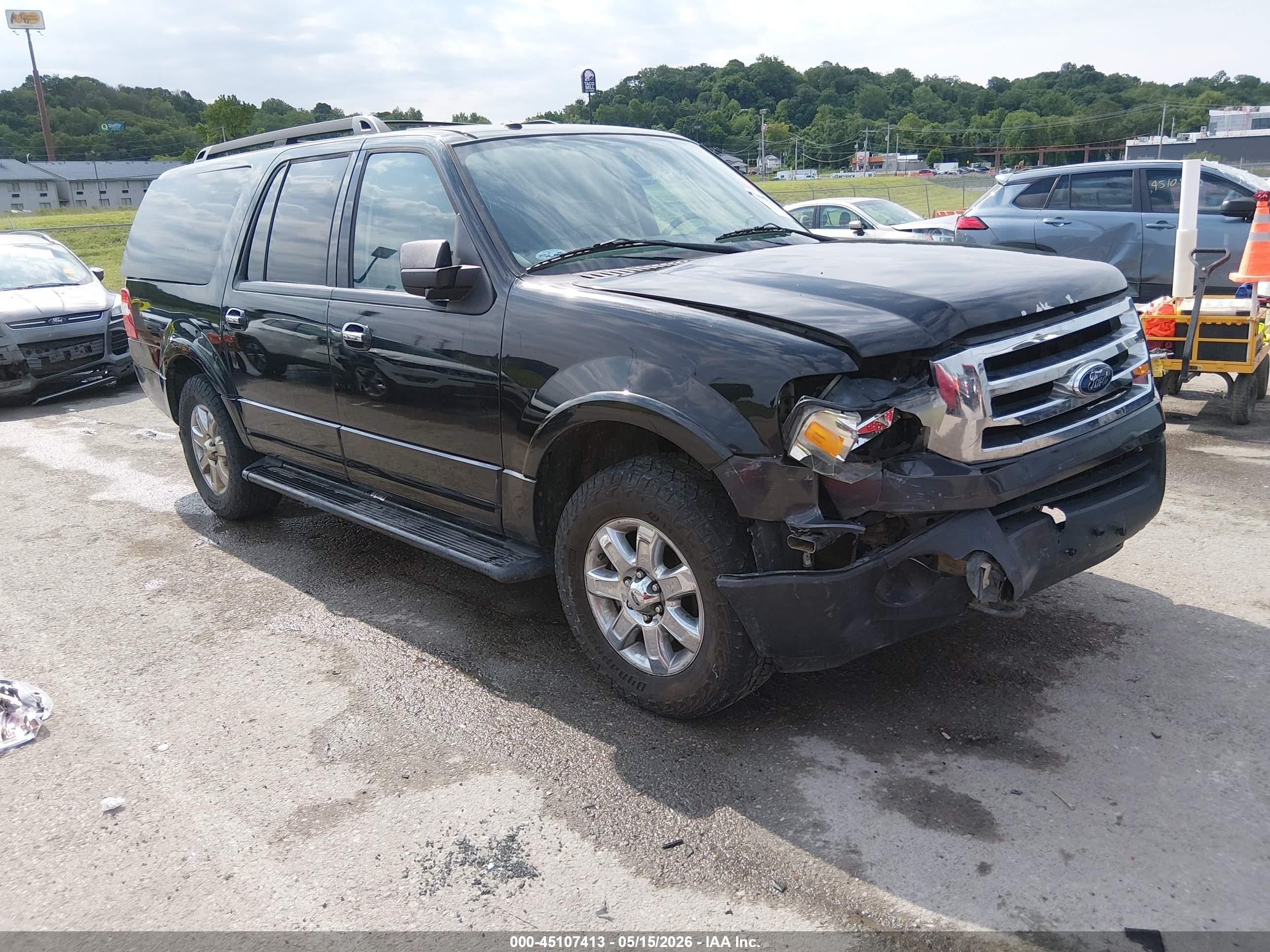 2011 Ford Expedition Max XLT, VIN 1FMJK1J51BEF18697 — Front end