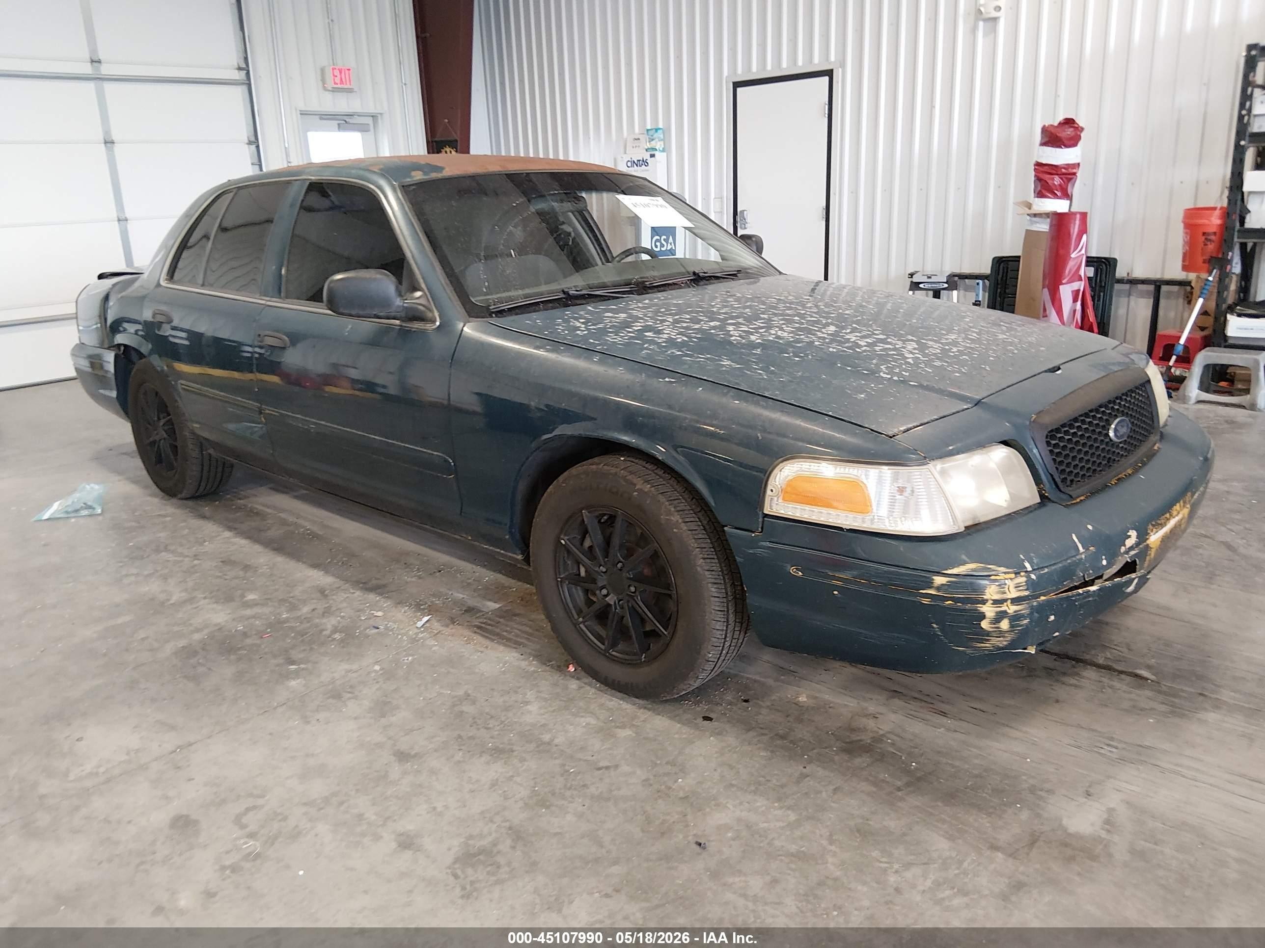 2004 Ford Police Interceptor Base w/3.27 Axle, VIN 2FAFP71W14X135020 — Rear end