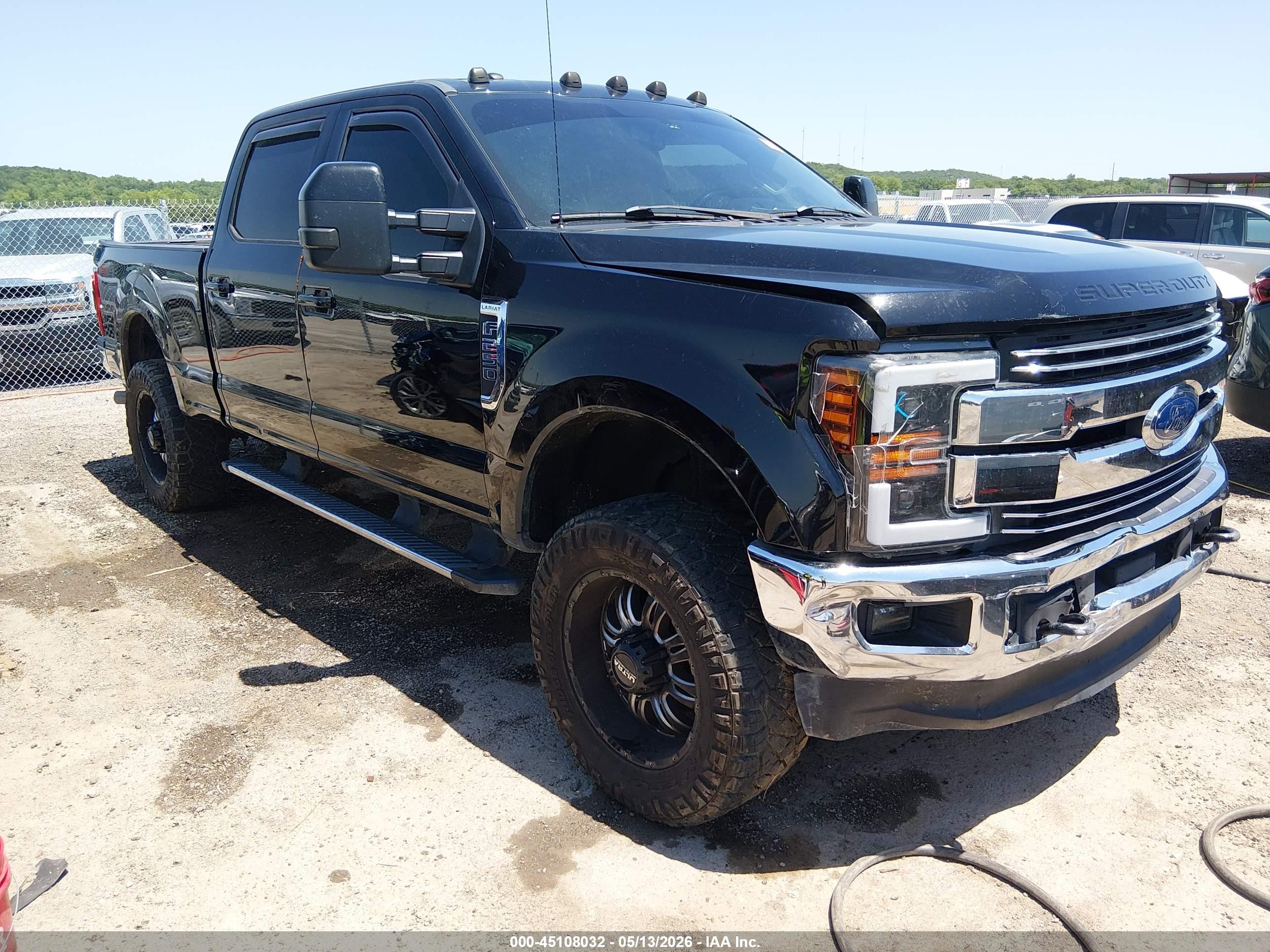 2017 Ford F-250 Lariat, VIN 1FT7W2B66HED77215 — Front end