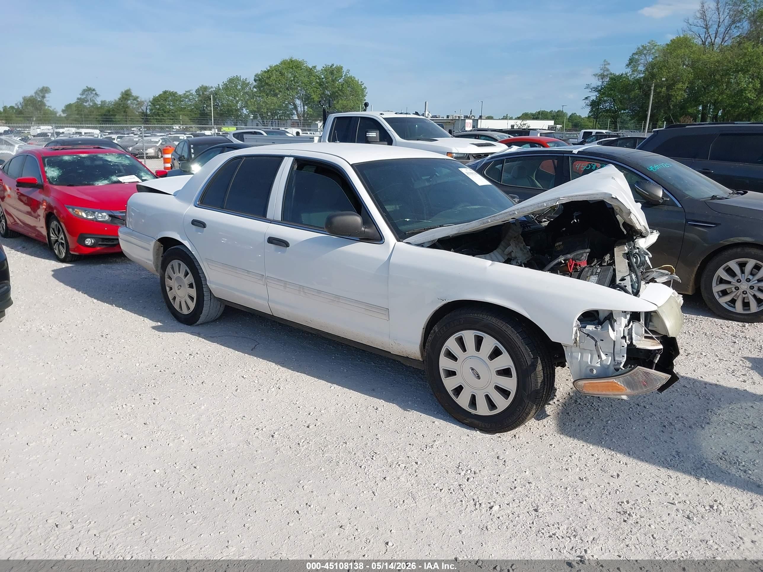 2011 Ford Police Interceptor, VIN 2FABP7BV5BX182424 — Front end