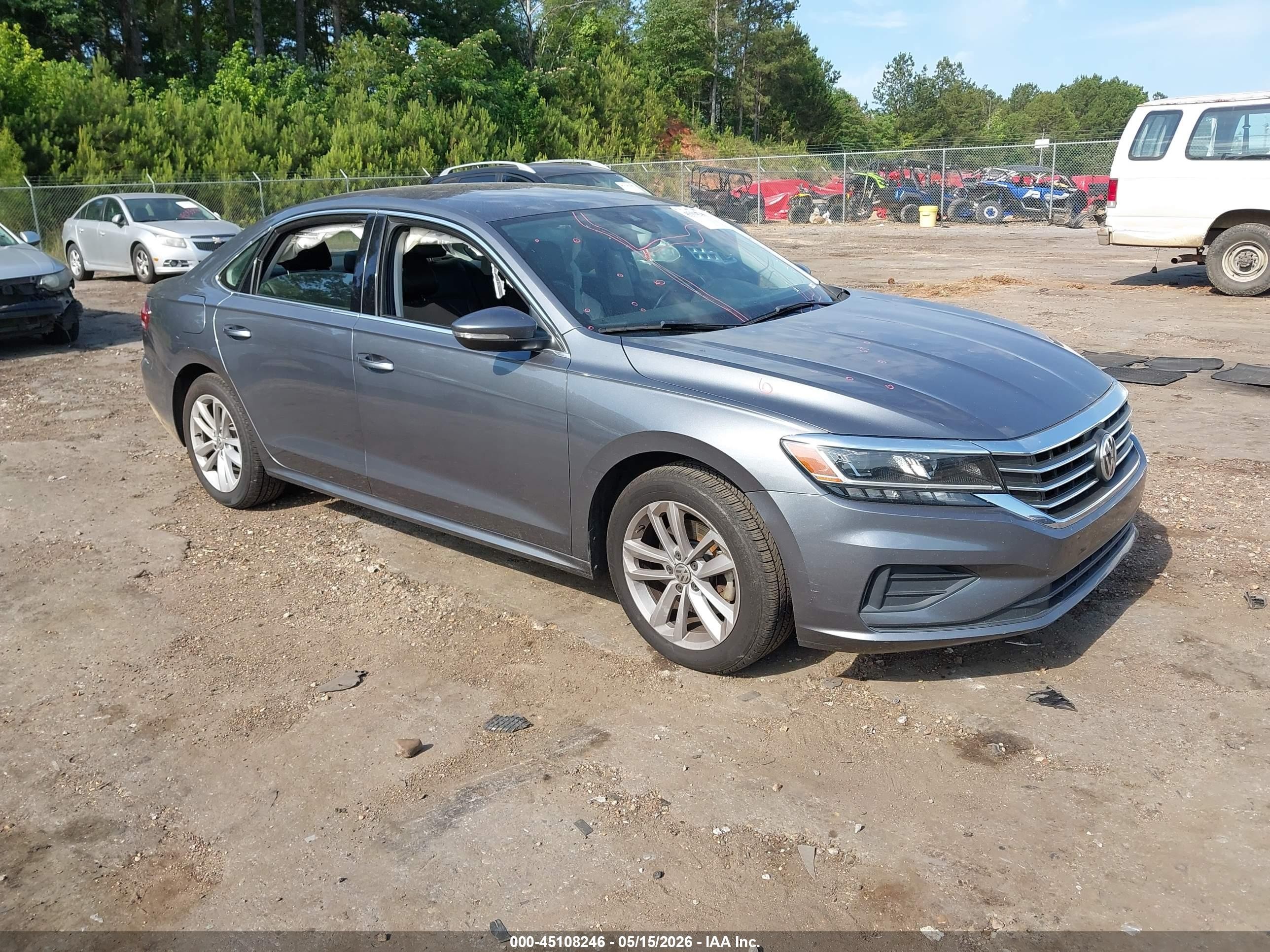2020 Volkswagen Passat SE, VIN 1VWSA7A33LC021299 — Side