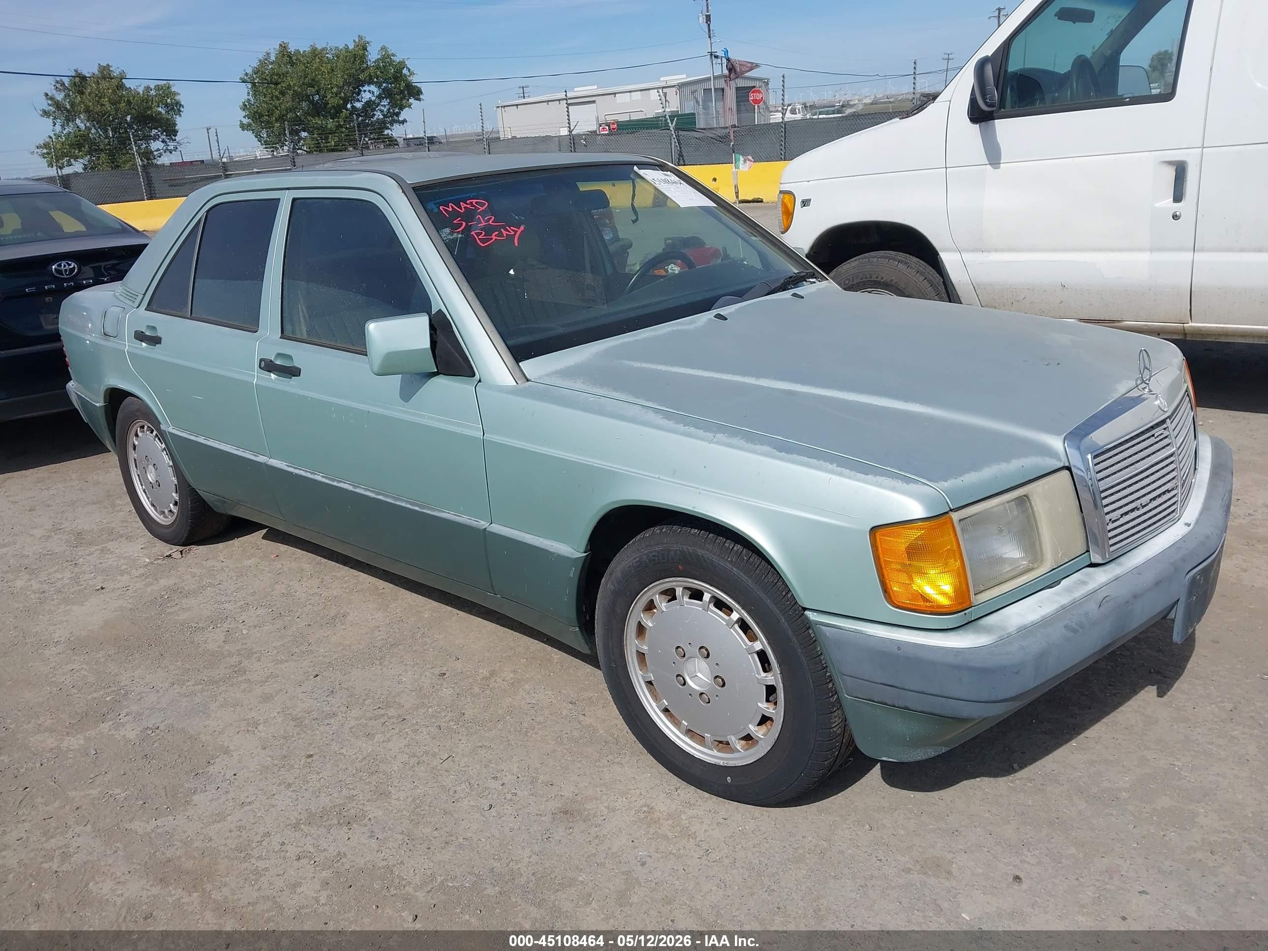1993 Mercedes-Benz 190, VIN WDBDA29D4PG027556 — Normal wear