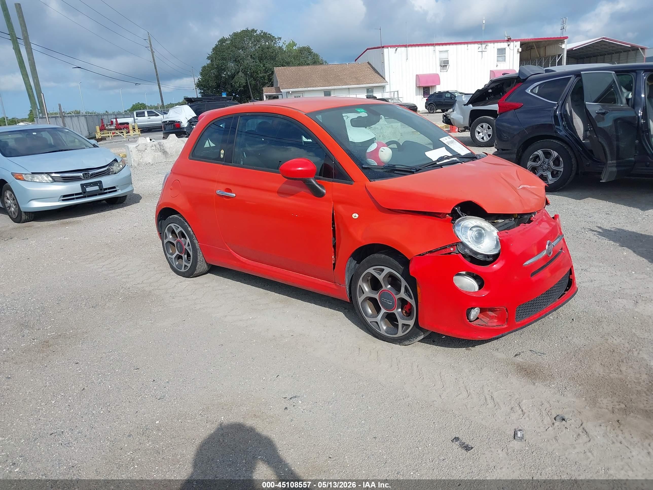 2016 FIAT 500 Sport, VIN 3C3CFFBR2GT201815 — Front end