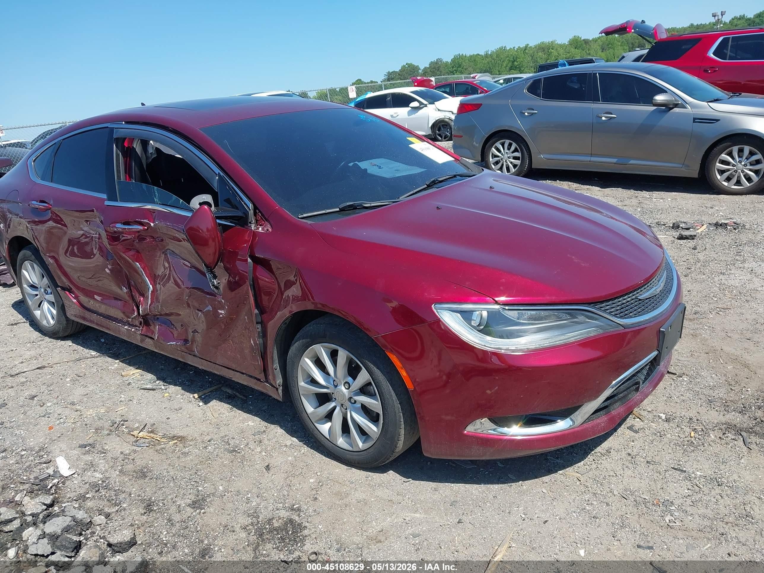 2015 Chrysler 200 C, VIN 1C3CCCCB8FN662797 — Side