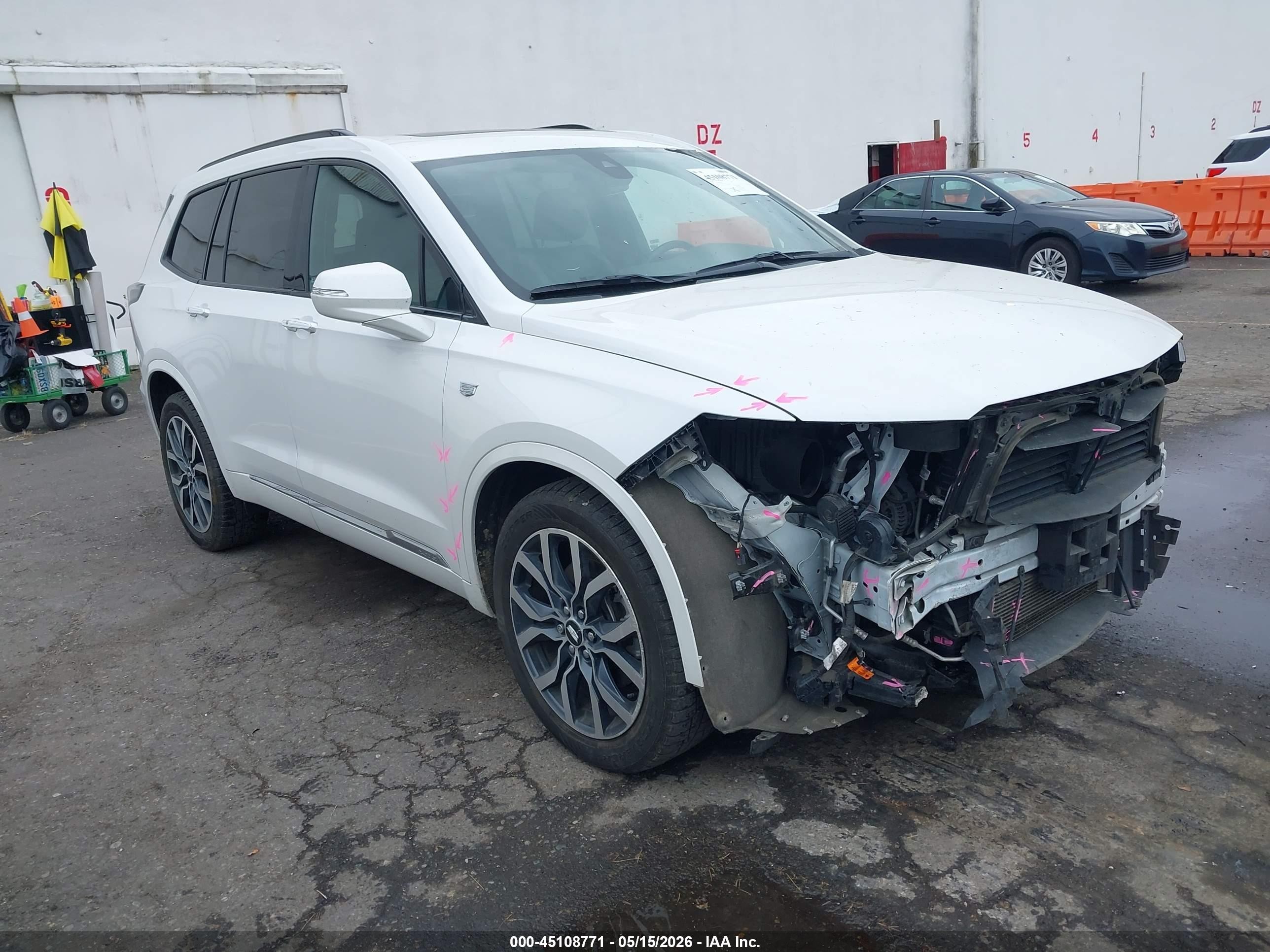 2021 Cadillac XT6 Sport, VIN 1GYKPGRS3MZ139634 — Перед