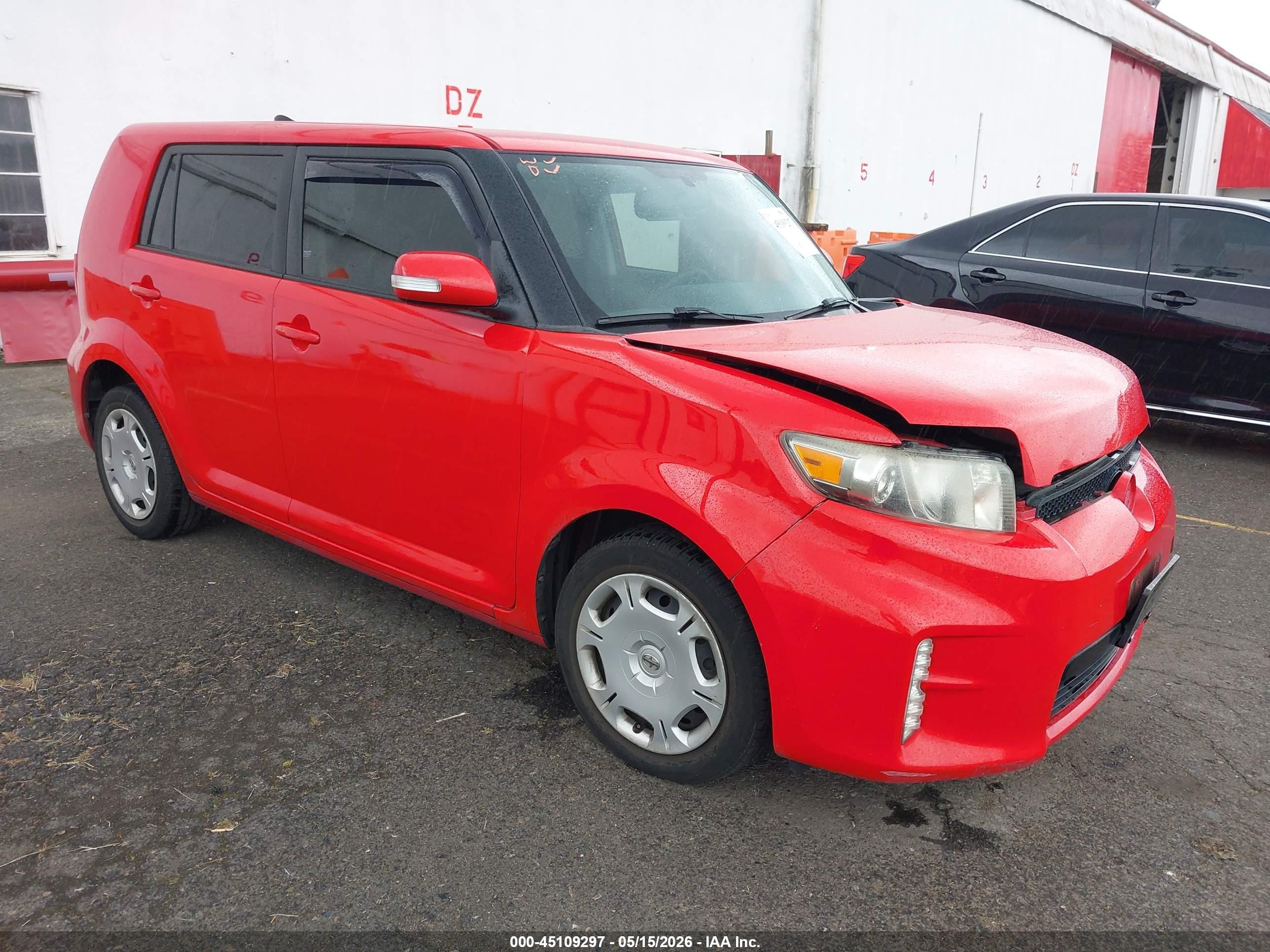 2014 Scion xB, VIN JTLZE4FEXEJ050543 — Side