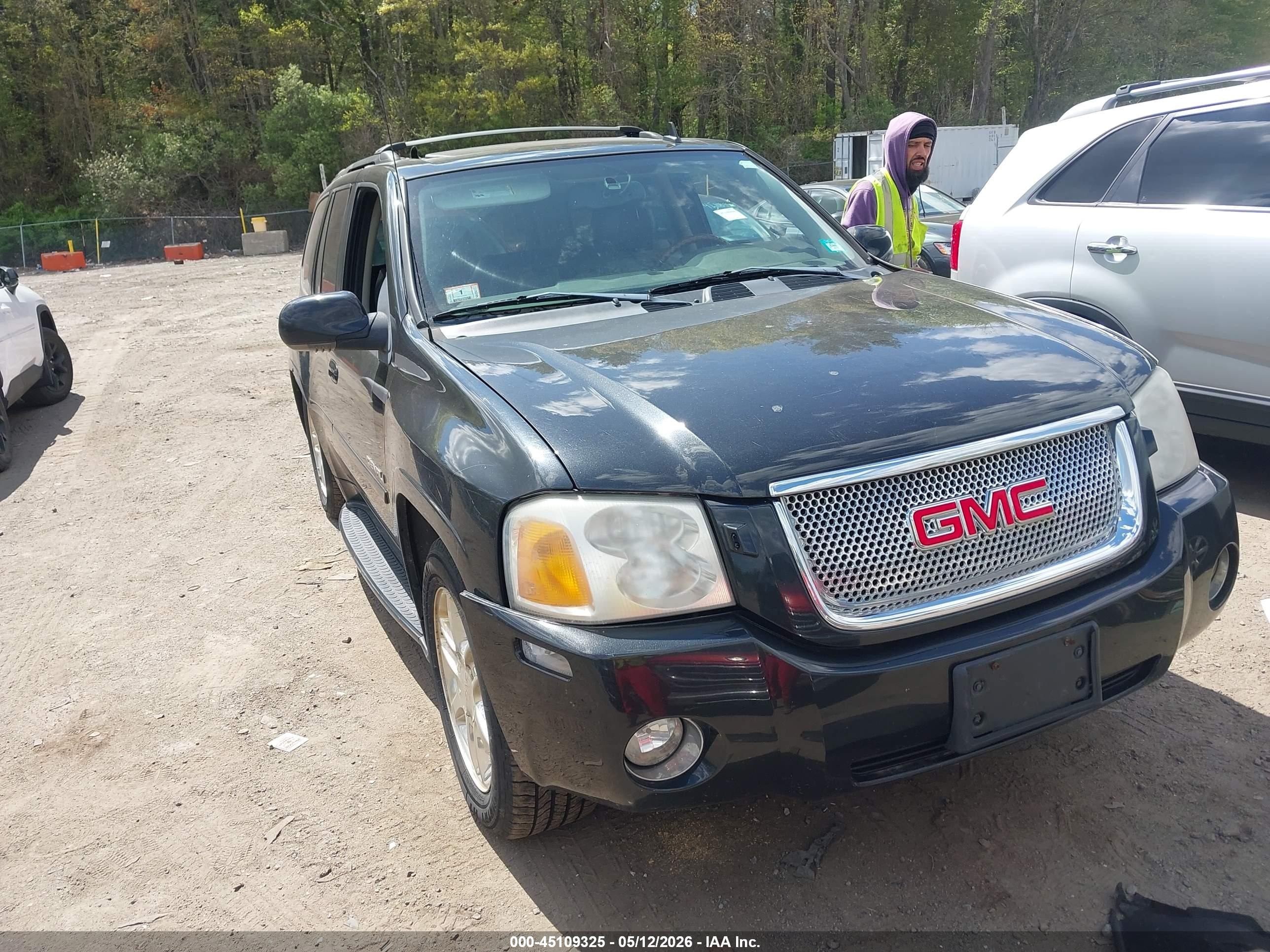 2009 GMC Envoy Denali, VIN 1GKET53M892131353 — Normal wear