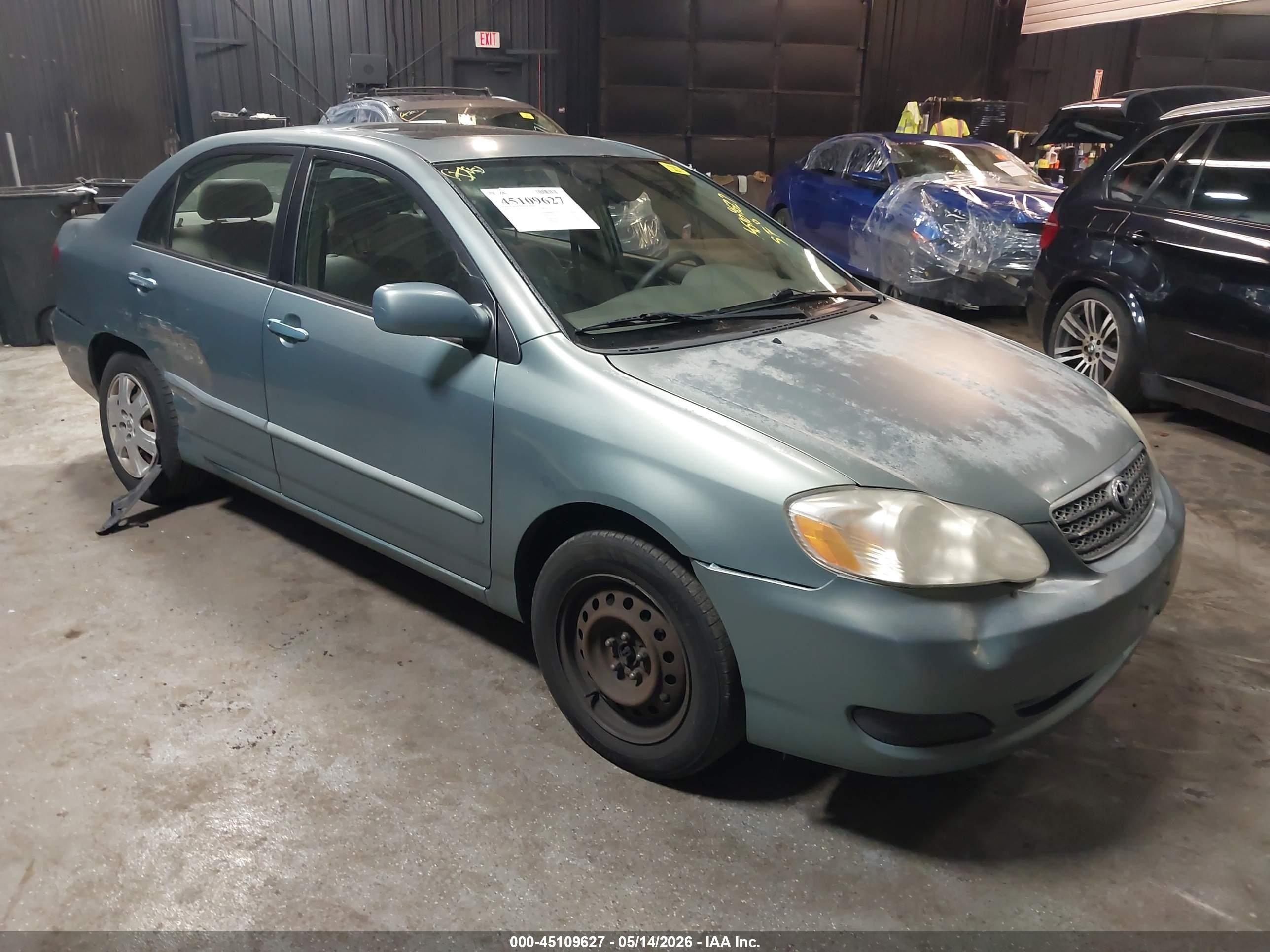 2005 Toyota Corolla LE, VIN 2T1BR32E25C394445 — Side