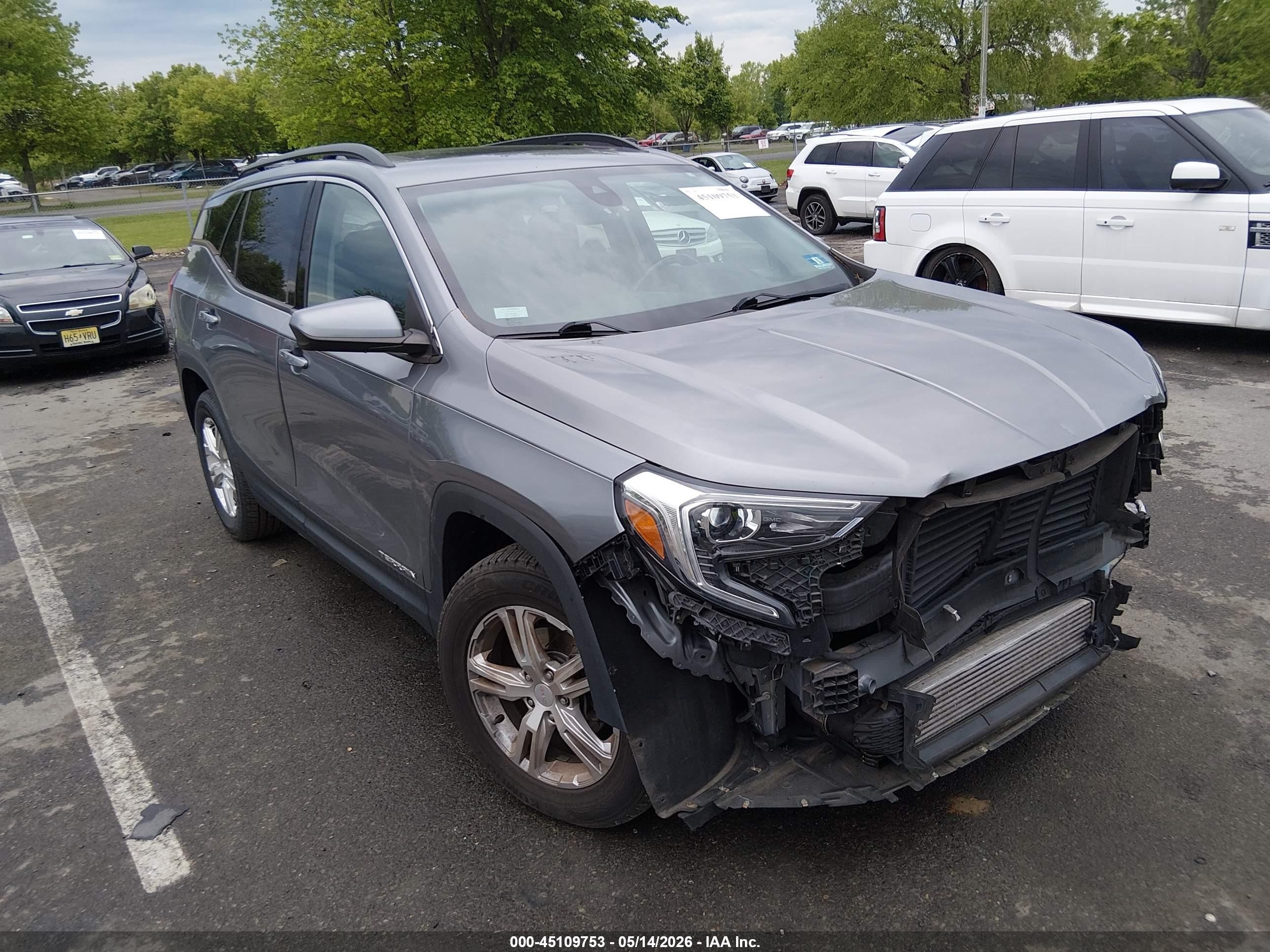 2020 GMC Terrain SLE, VIN 3GKALMEV5LL203419 — Перед