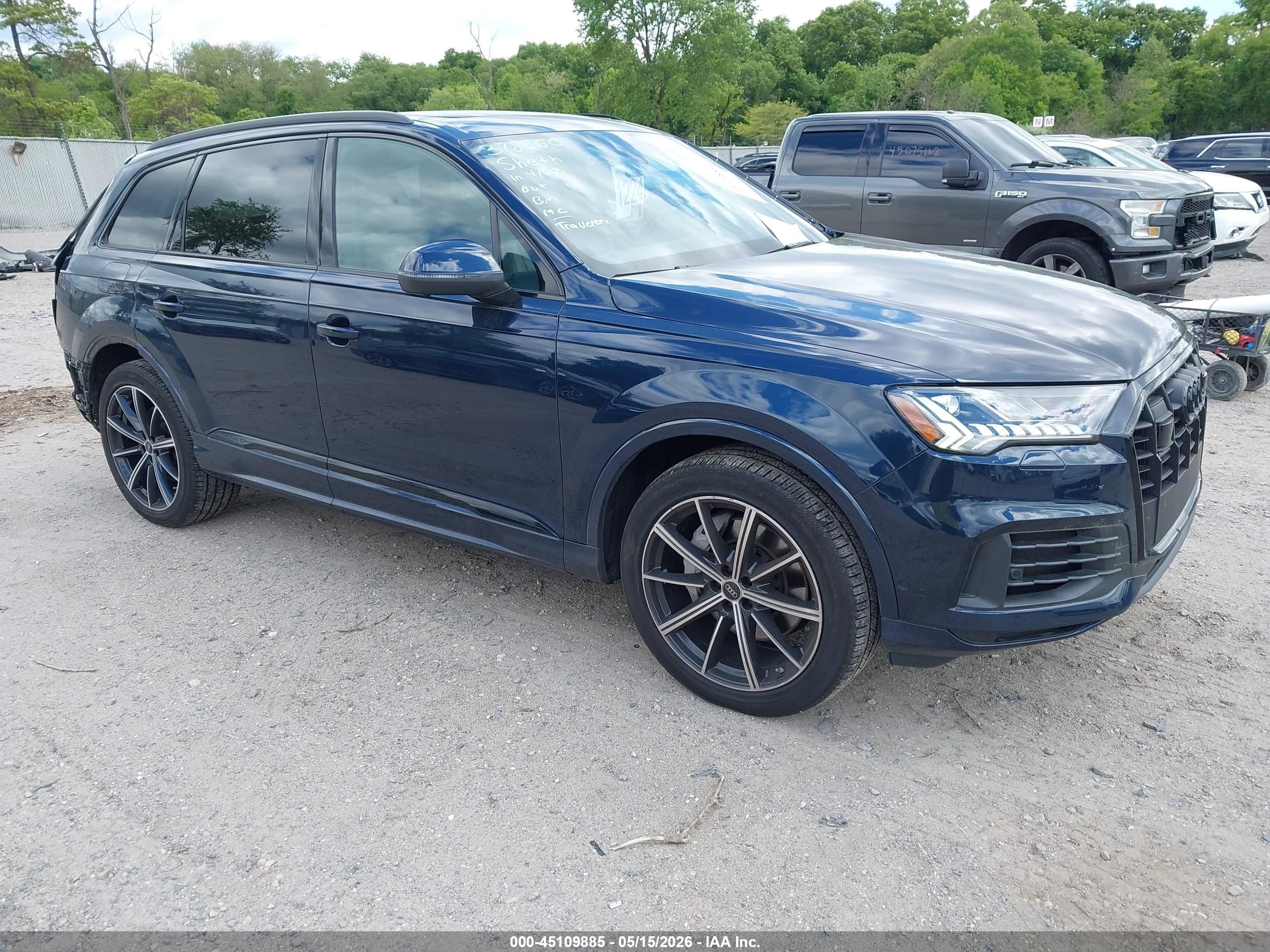 2024 Audi Q7 Premium Plus, VIN WA1LXBF77RD009609 — Зад
