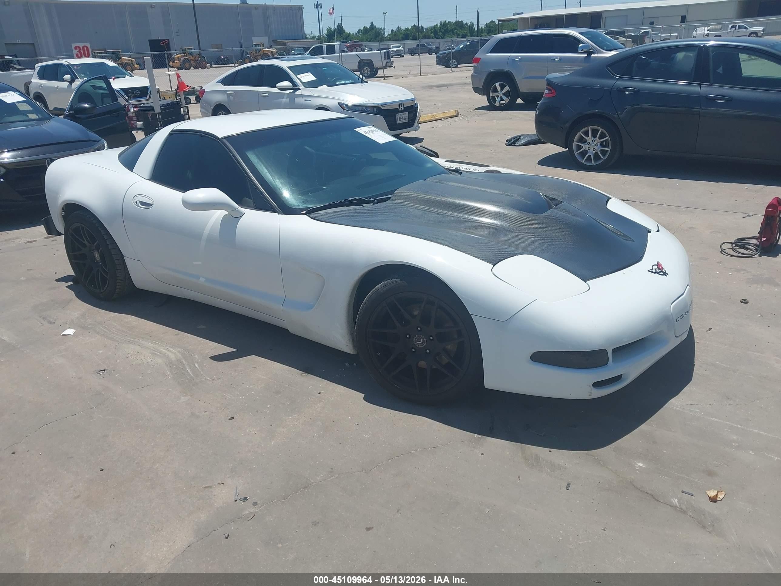 1999 Chevrolet Corvette, VIN 1G1YY22G3X5104702 — Rear end