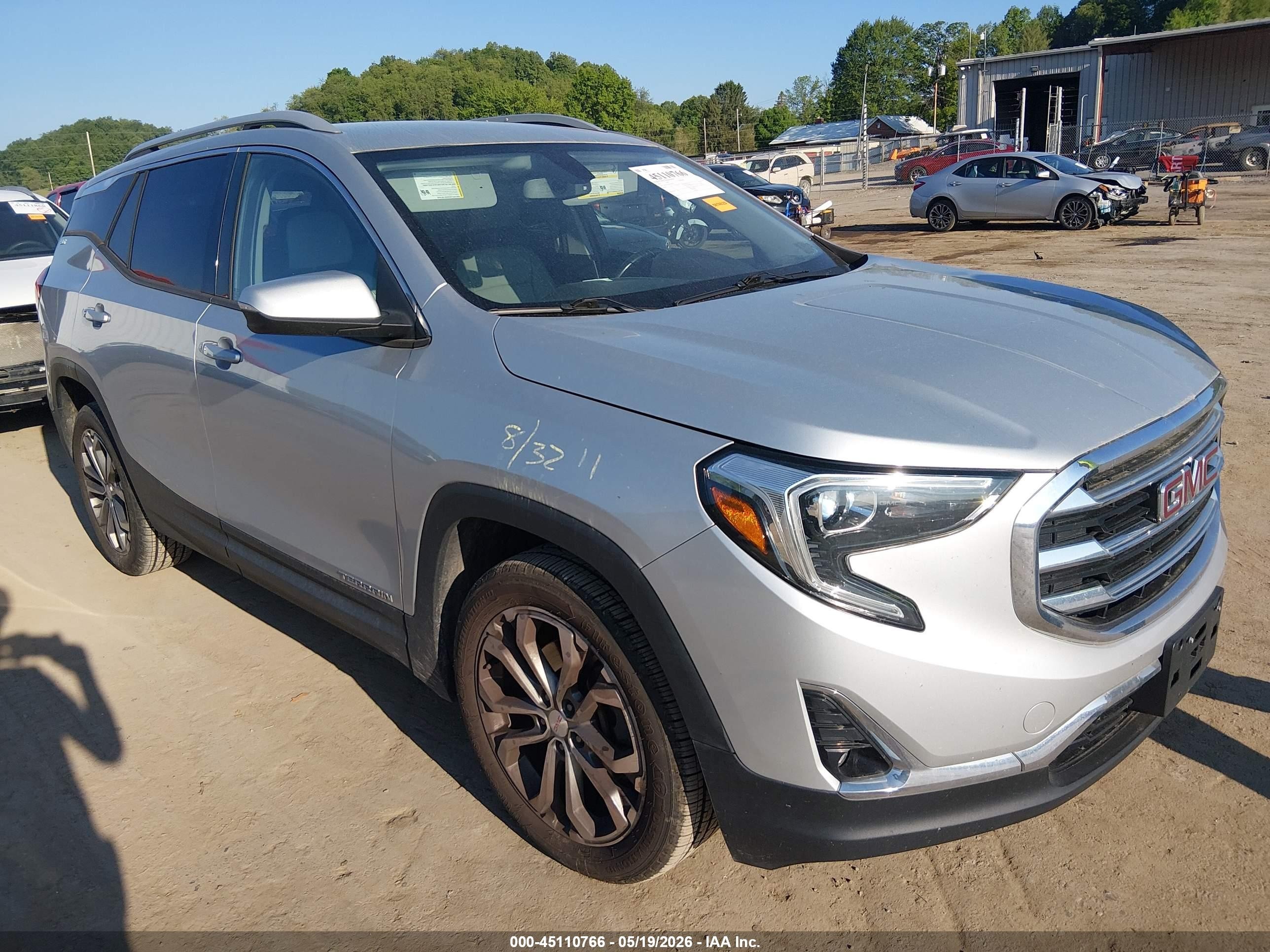 2018 GMC Terrain SLT, VIN 3GKALVEX5JL298925 — Rear end
