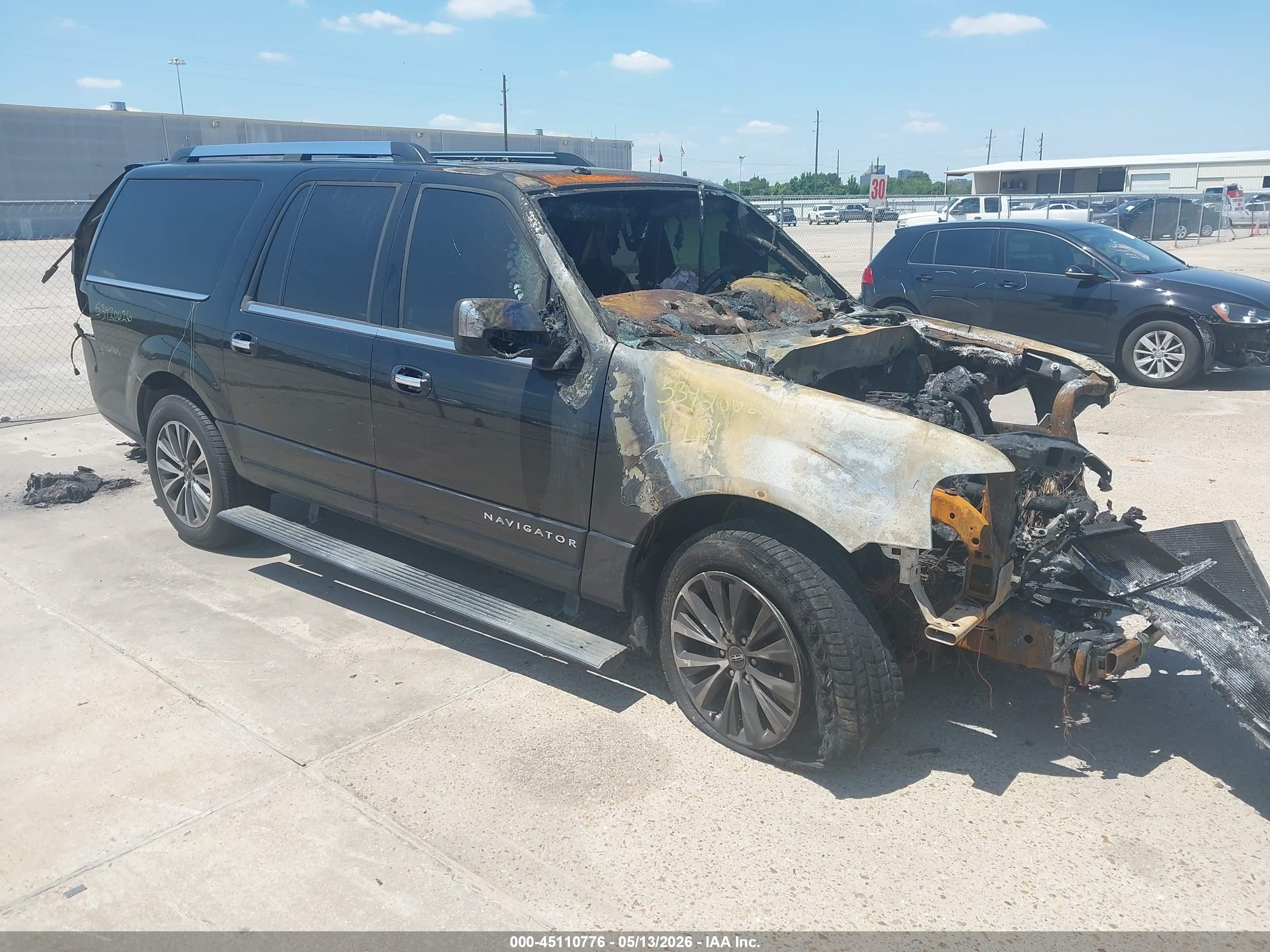 2017 Lincoln Navigator Select, VIN 5LMJJ3HT6HEL06161 — Burn