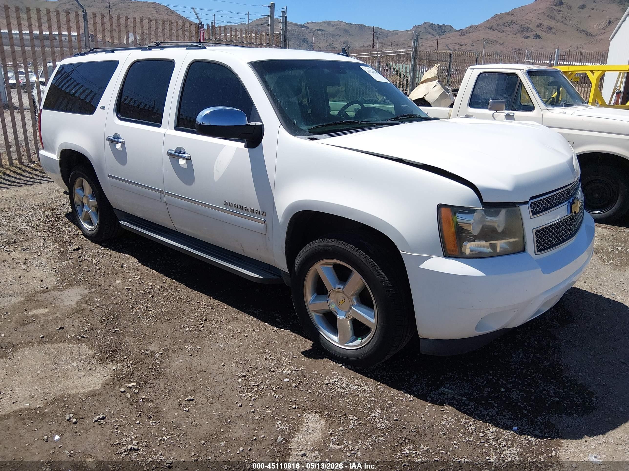 2013 Chevrolet Suburban LTZ, VIN 1GNSKKE79DR218421 — Front end