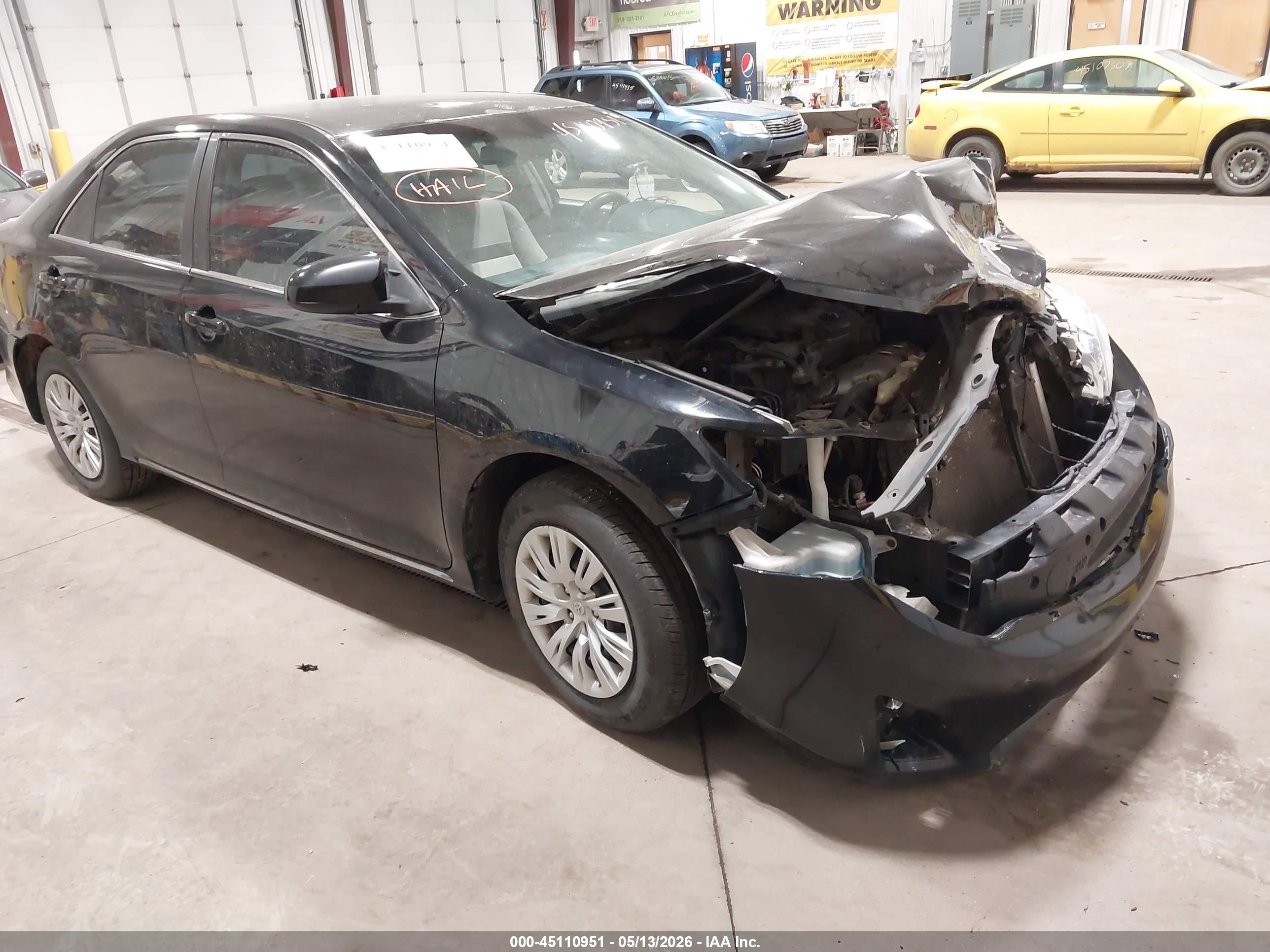 2012 Toyota Camry LE, VIN 4T4BF1FK7CR274221 — Front end