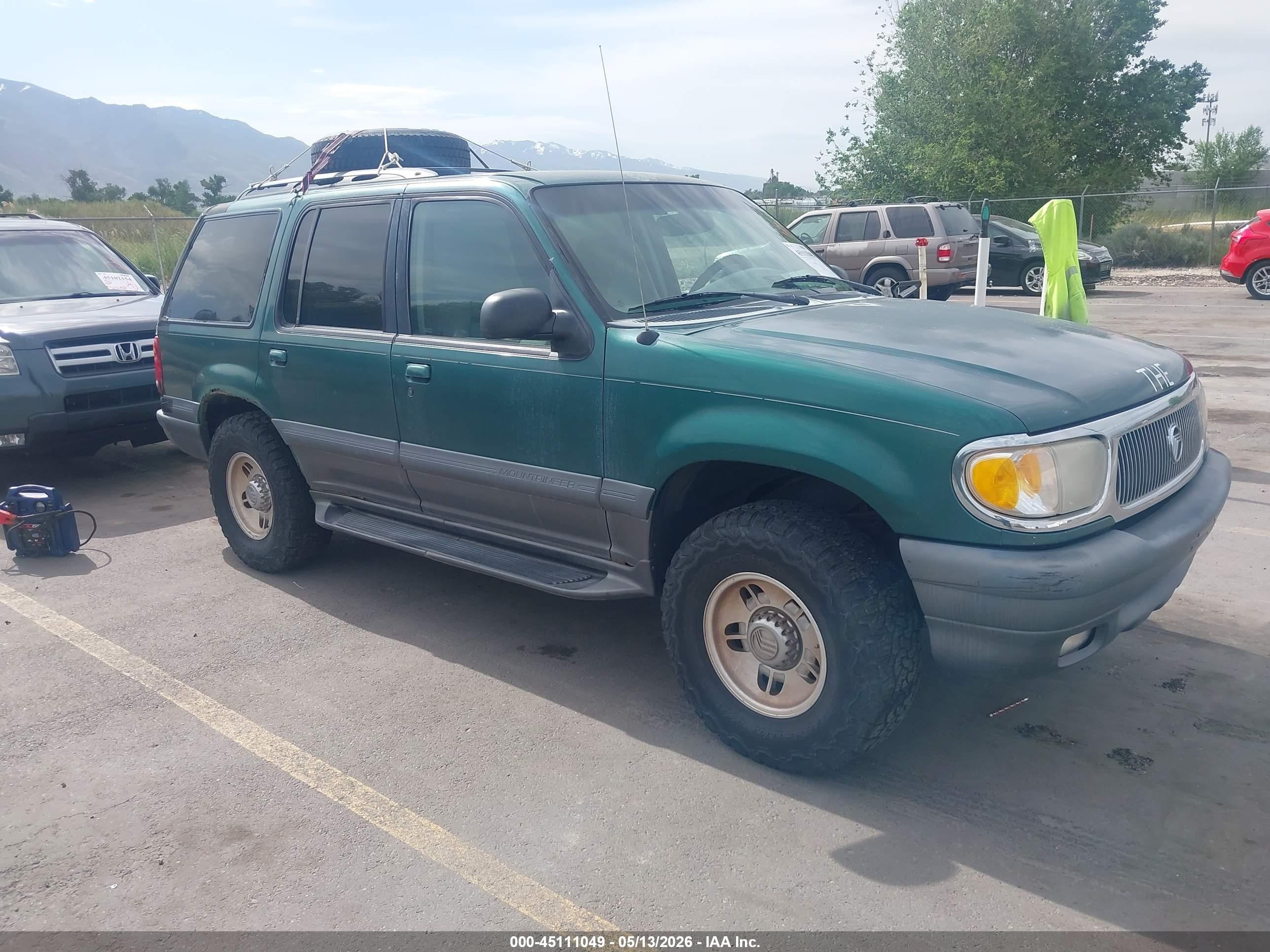 1999 Mercury Mountaineer, VIN 4M2ZU54E9XUJ43251 — Normal wear