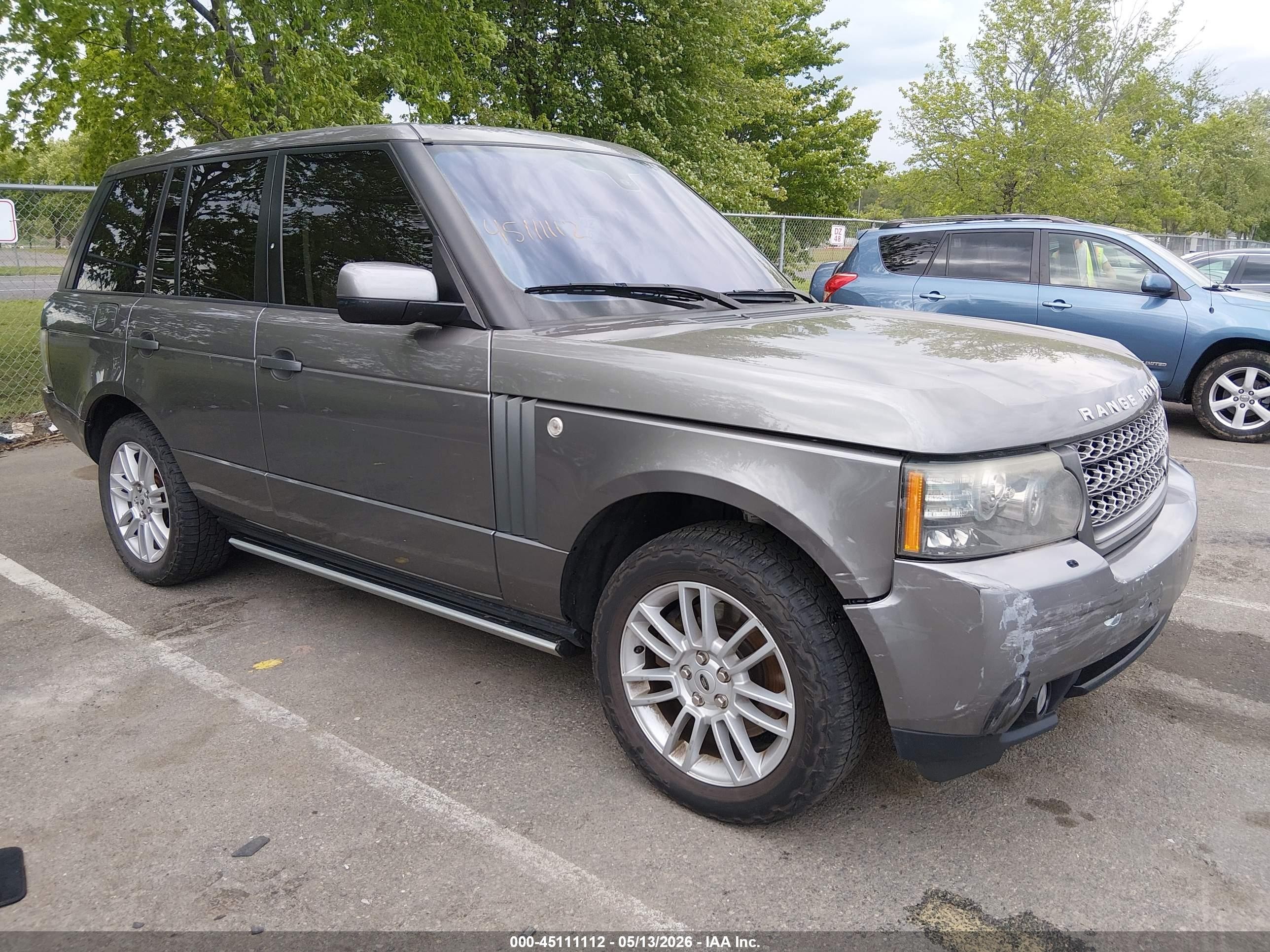 2010 Land Rover Range Rover HSE, VIN SALME1D43AA311691 — Front end