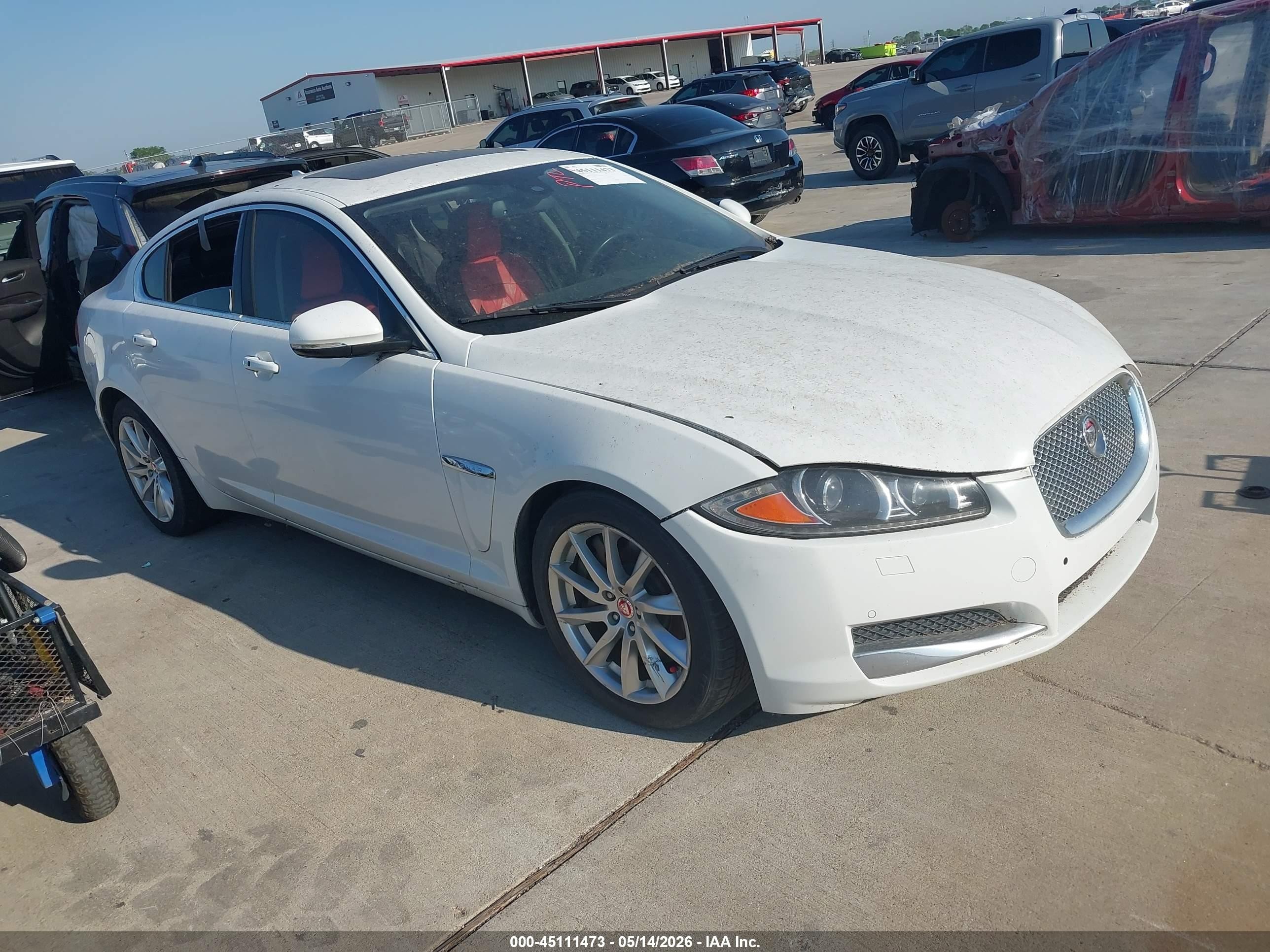 2015 Jaguar XF T Premium, VIN SAJWA0FS7FPU66607 — Normal wear