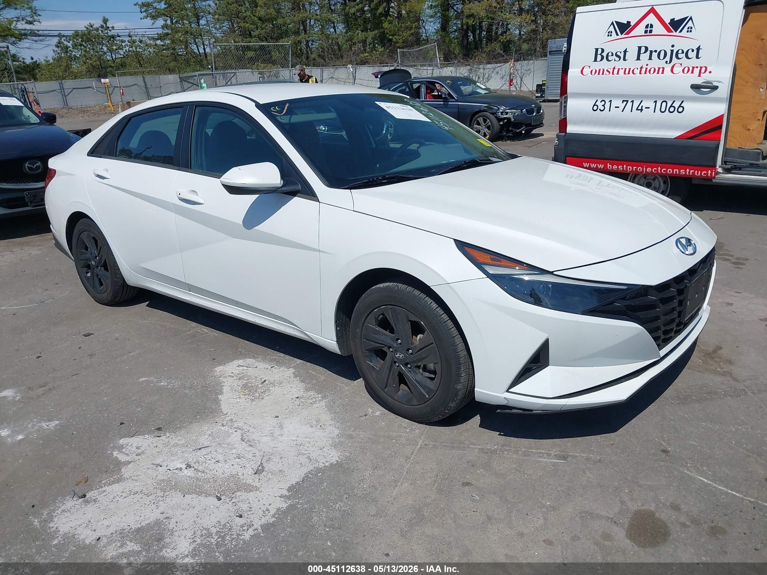 2022 Hyundai Elantra SEL, VIN 5NPLM4AG5NH072990 — Side