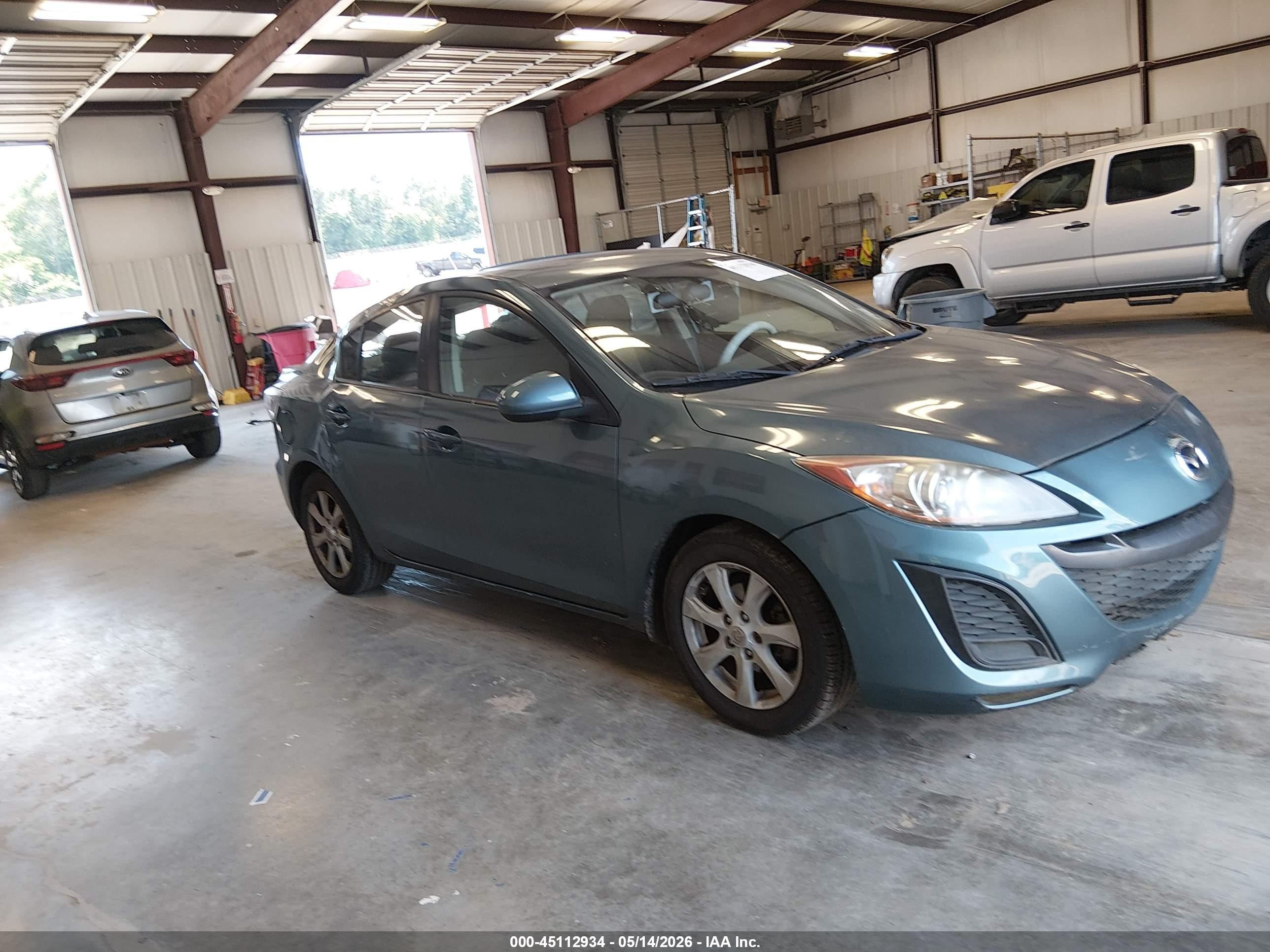 2011 Mazda 3 i Touring, VIN JM1BL1VF1B1450868 — Roof