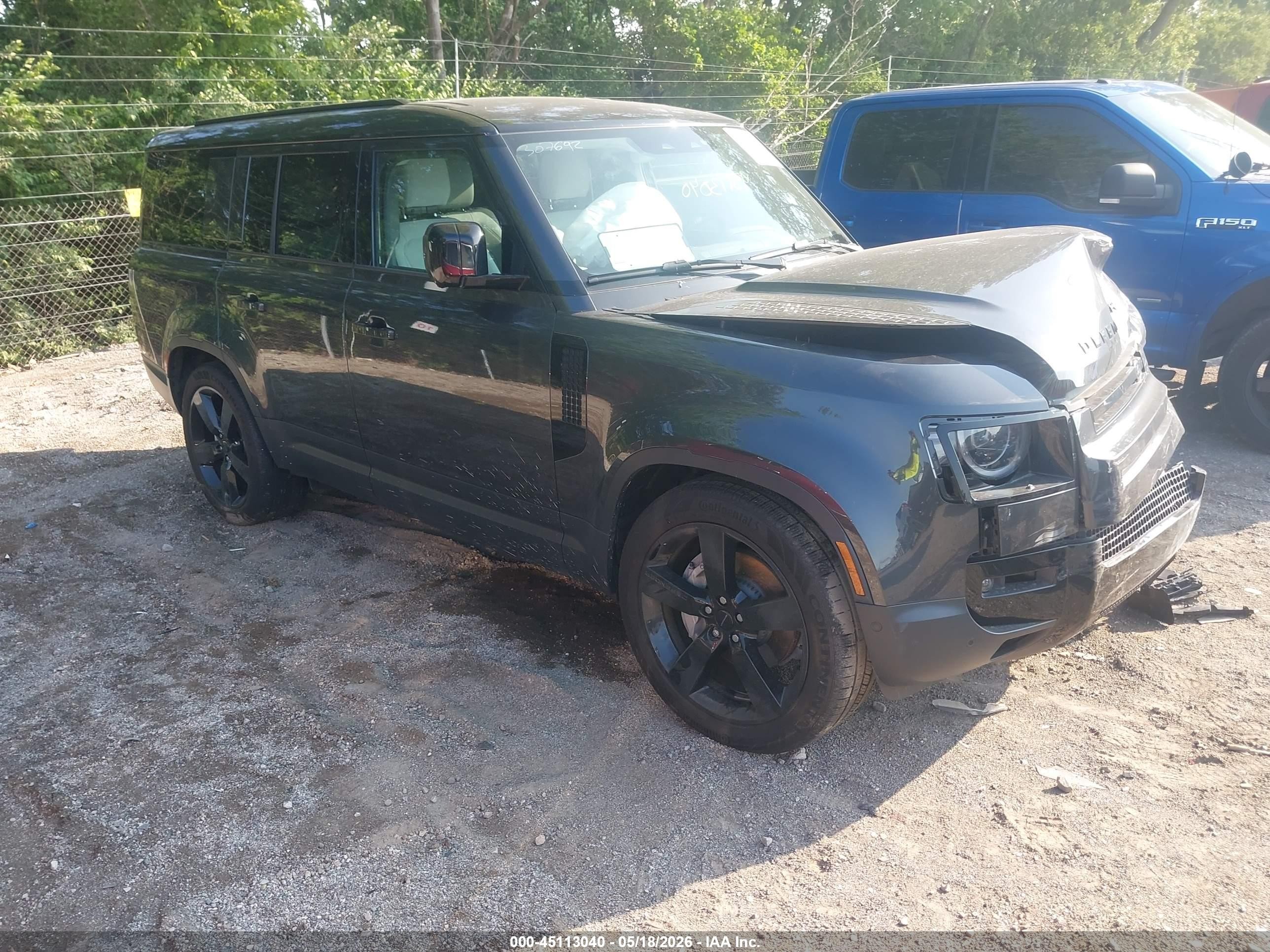 2026 Land Rover Defender S, VIN SALEJFFU8T2498076 — Front end