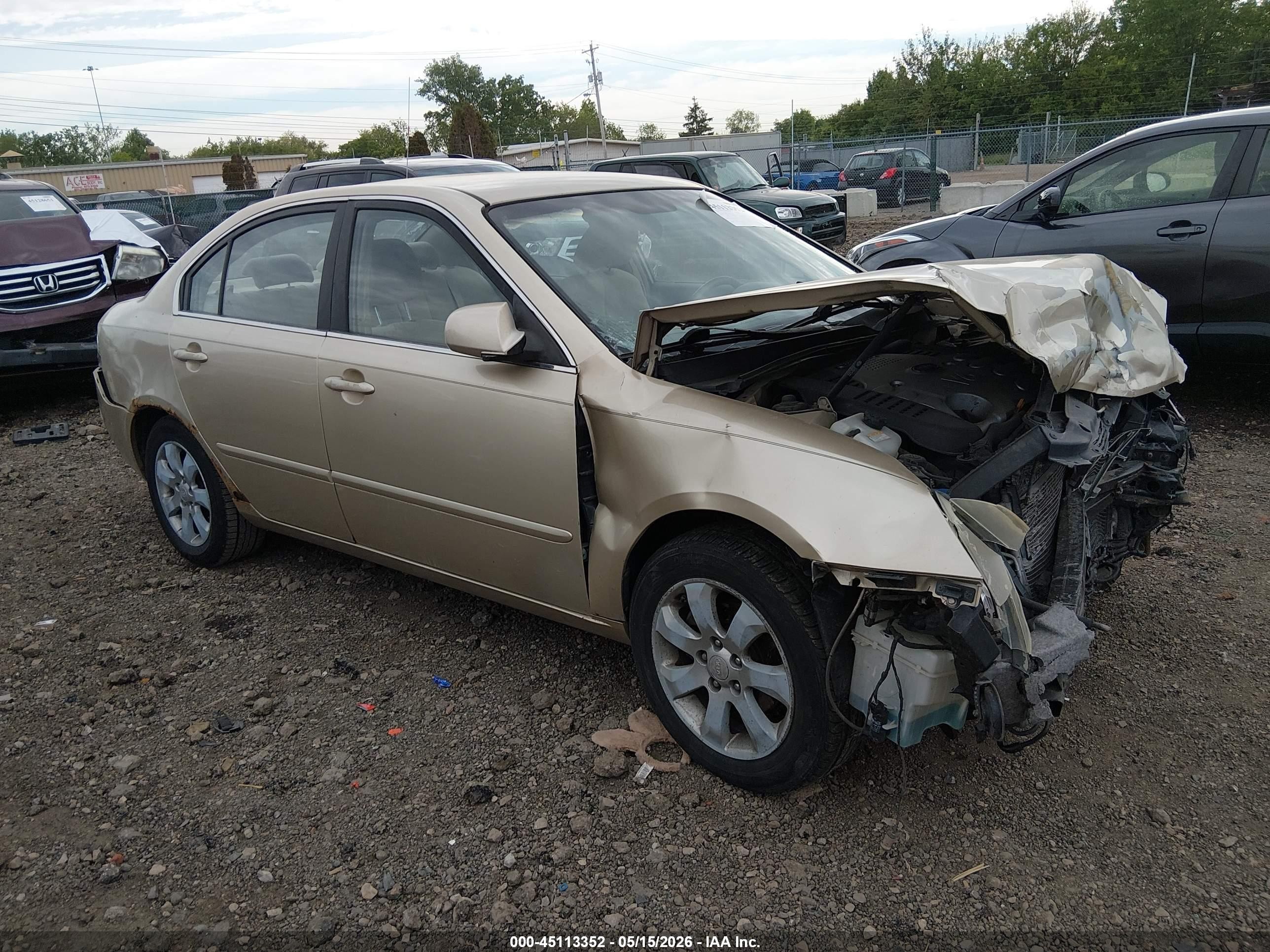 2006 Kia Optima LX, VIN KNAGE124965030158 — Перед