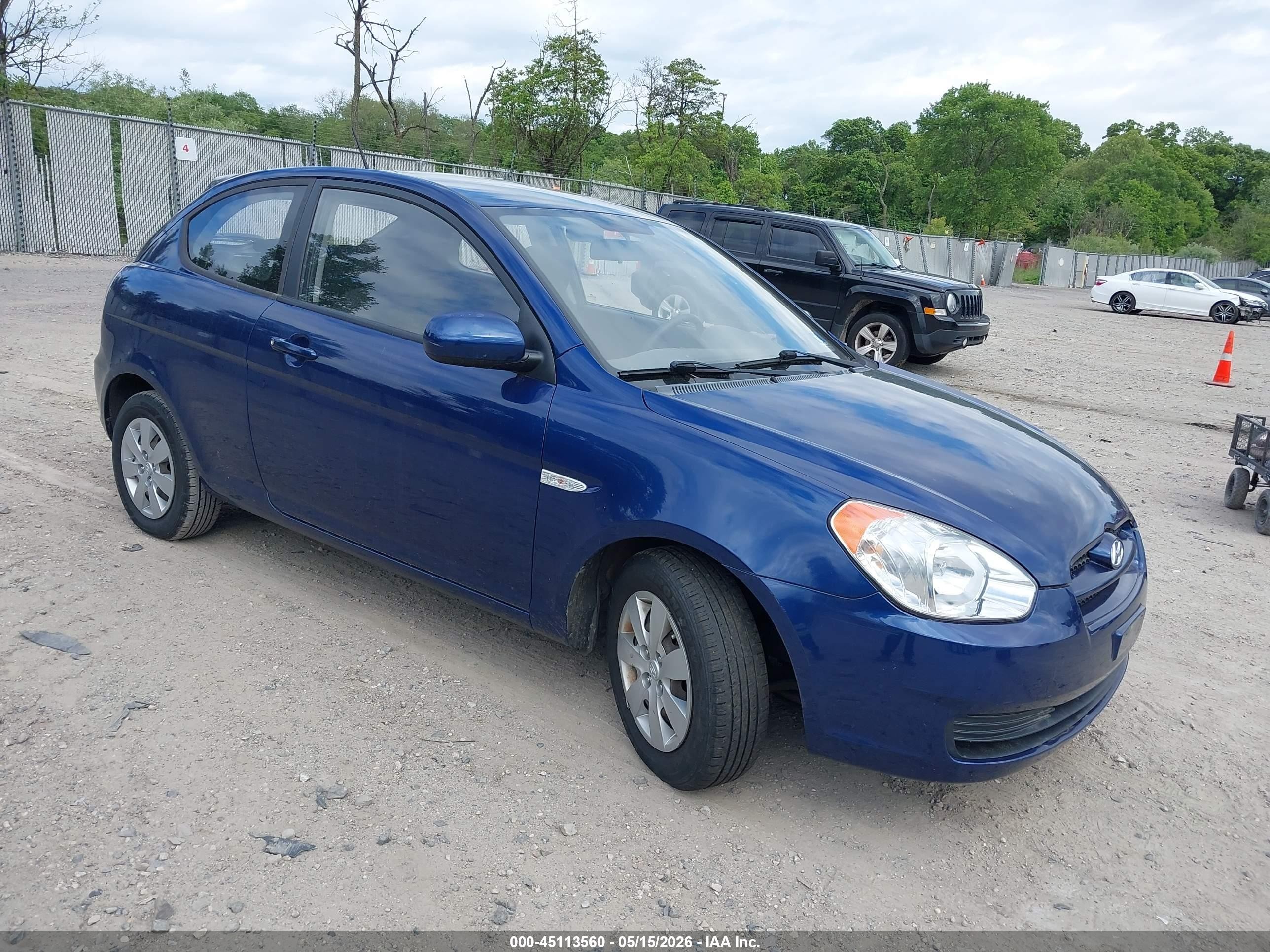 2011 Hyundai Accent GL, VIN KMHCM3AC6BU199610 — Перед