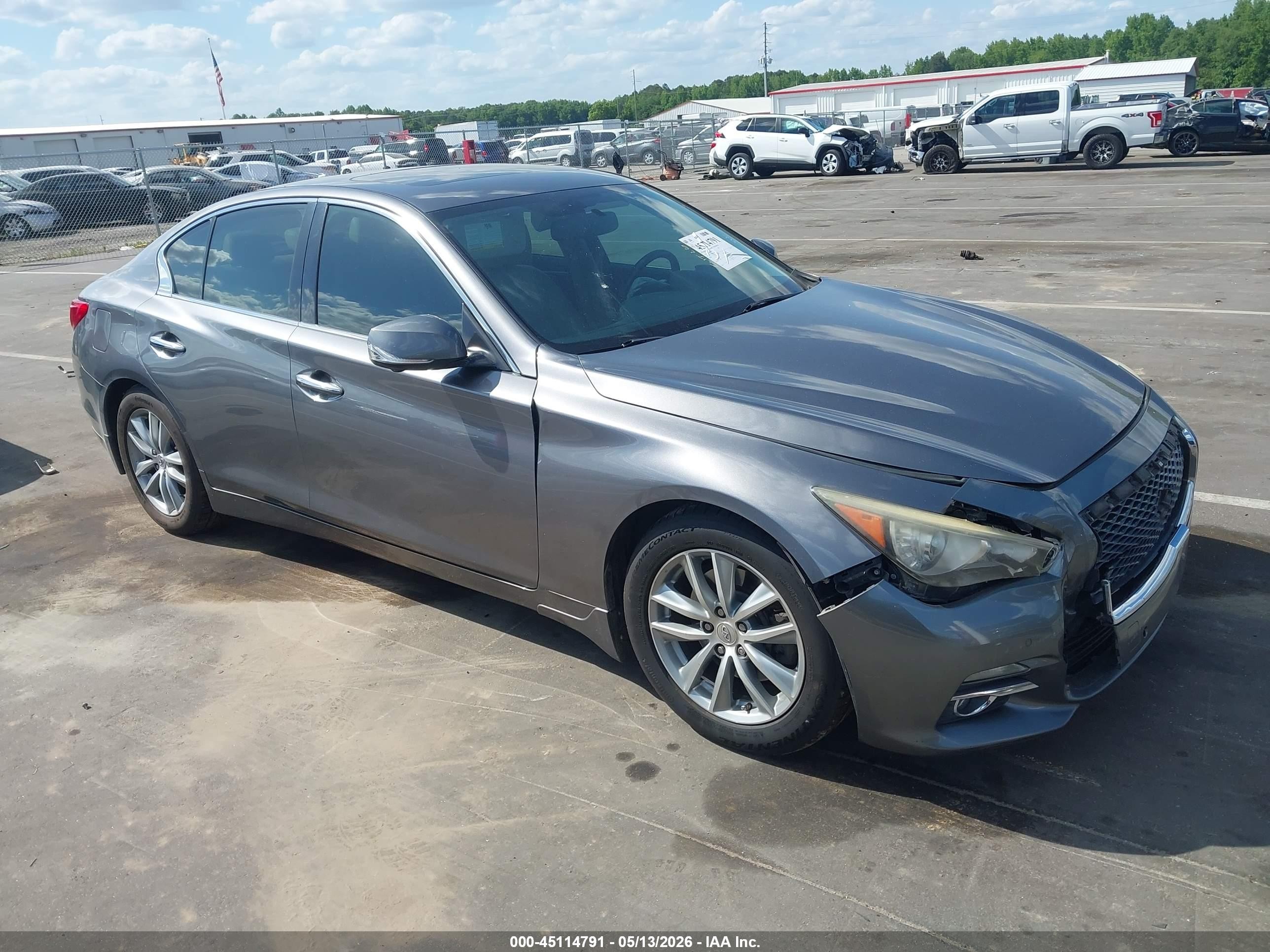 2014 Infiniti Q50 Premium, VIN JN1BV7AP2EM676726 — Front end