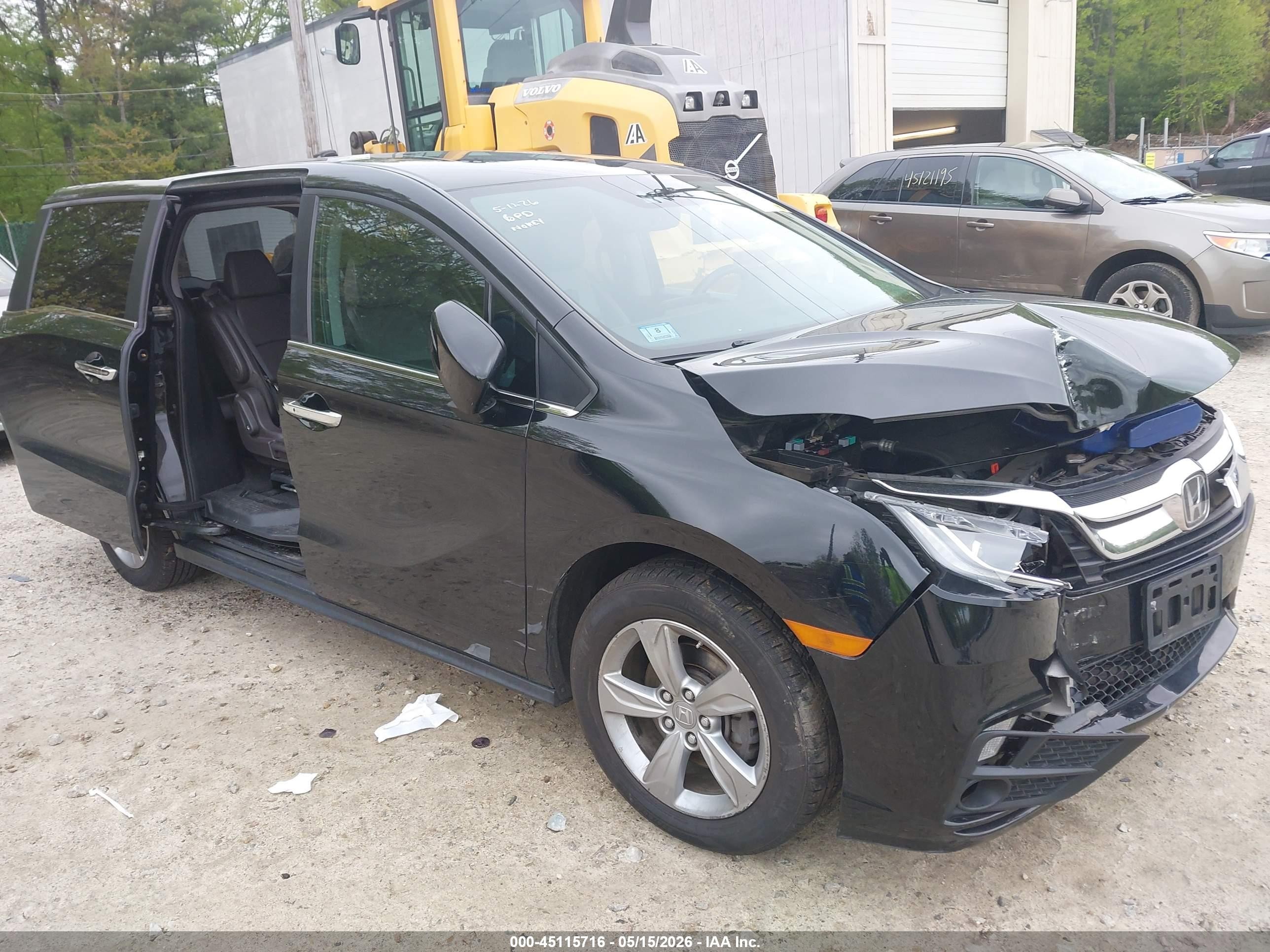 2019 Honda Odyssey EX-L, VIN 5FNRL6H72KB129350 — Front end