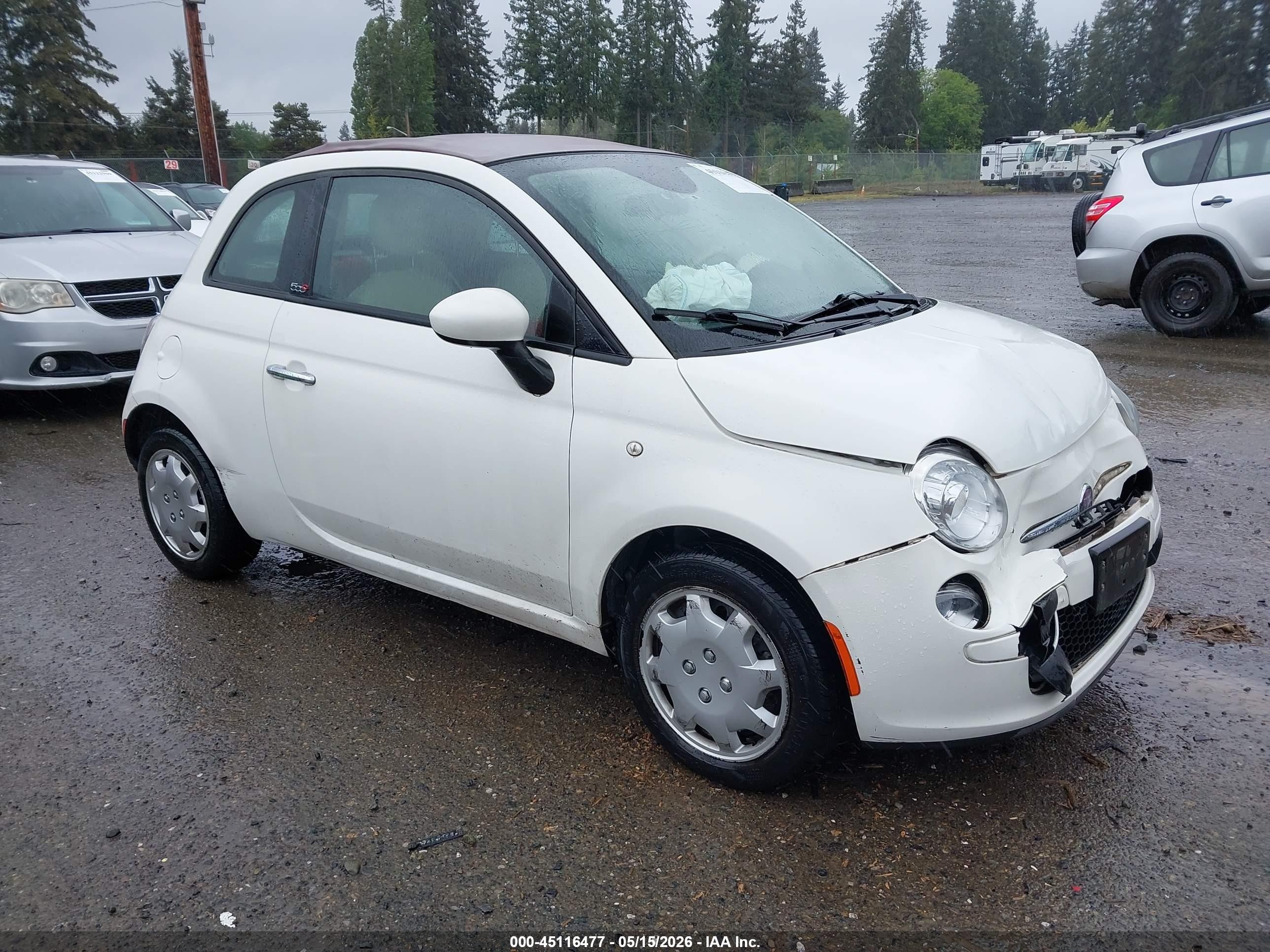 2015 FIAT 500 Pop, VIN 3C3CFFDR6FT504558 — Front end