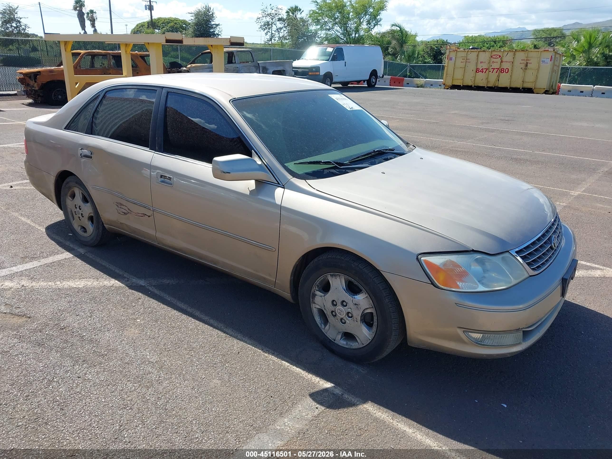 2003 Toyota Avalon XLS, VIN 4T1BF28B23U303766 — Side