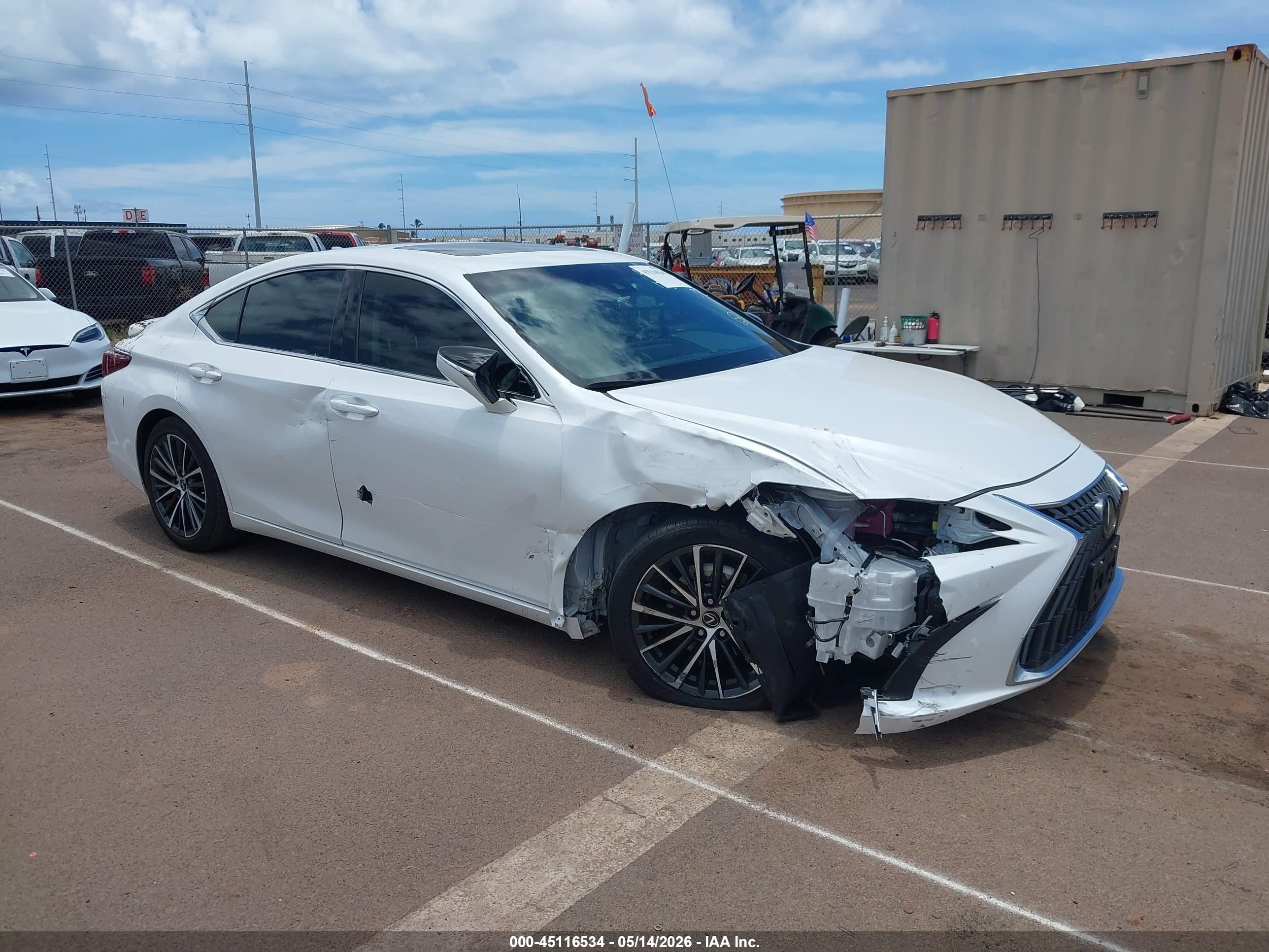 2023 Lexus ES 300h Luxury, VIN 58AEA1C15PU027473 — Перед