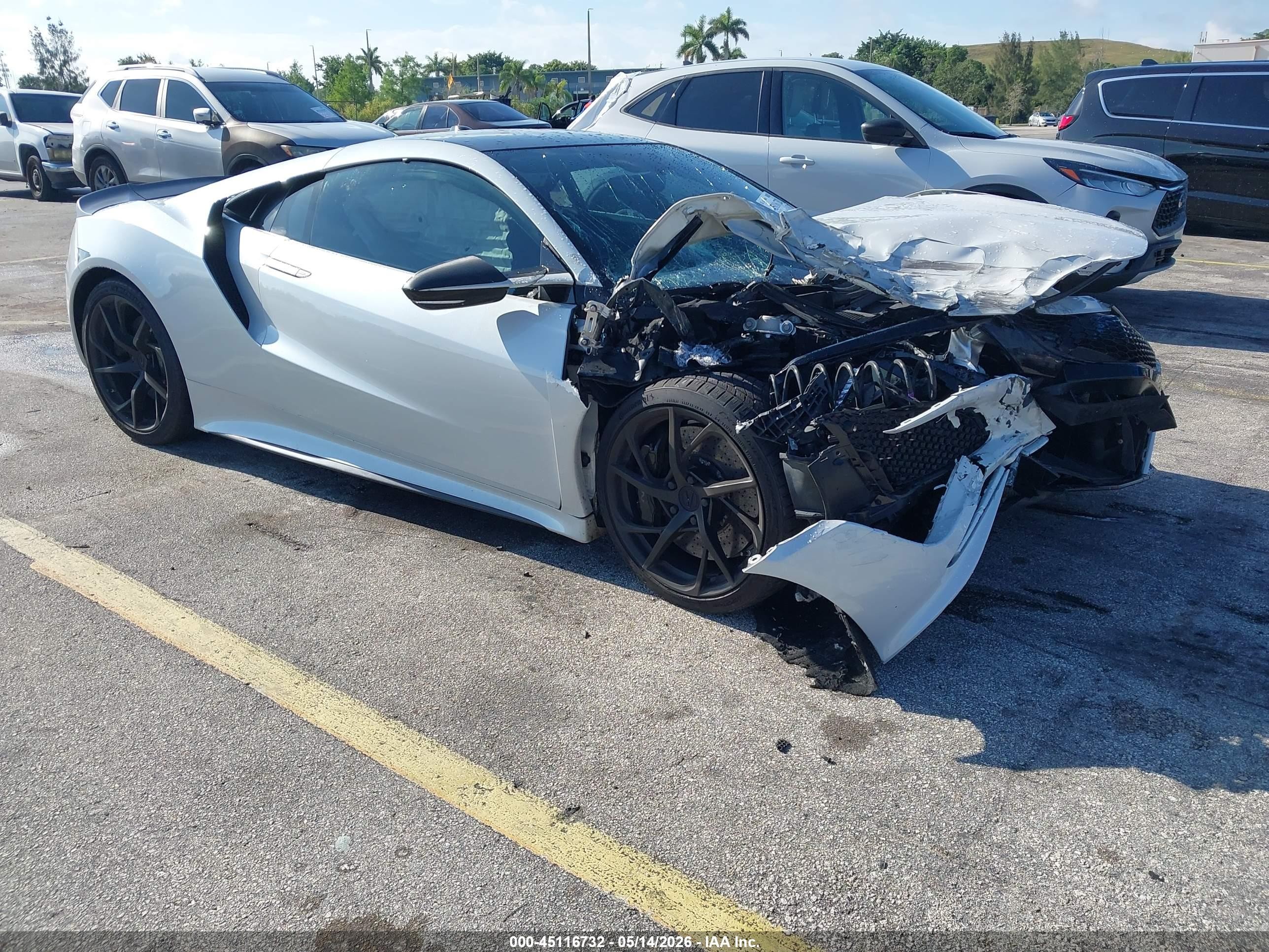 2017 Acura NSX, VIN 19UNC1B03HY000444 — Front end