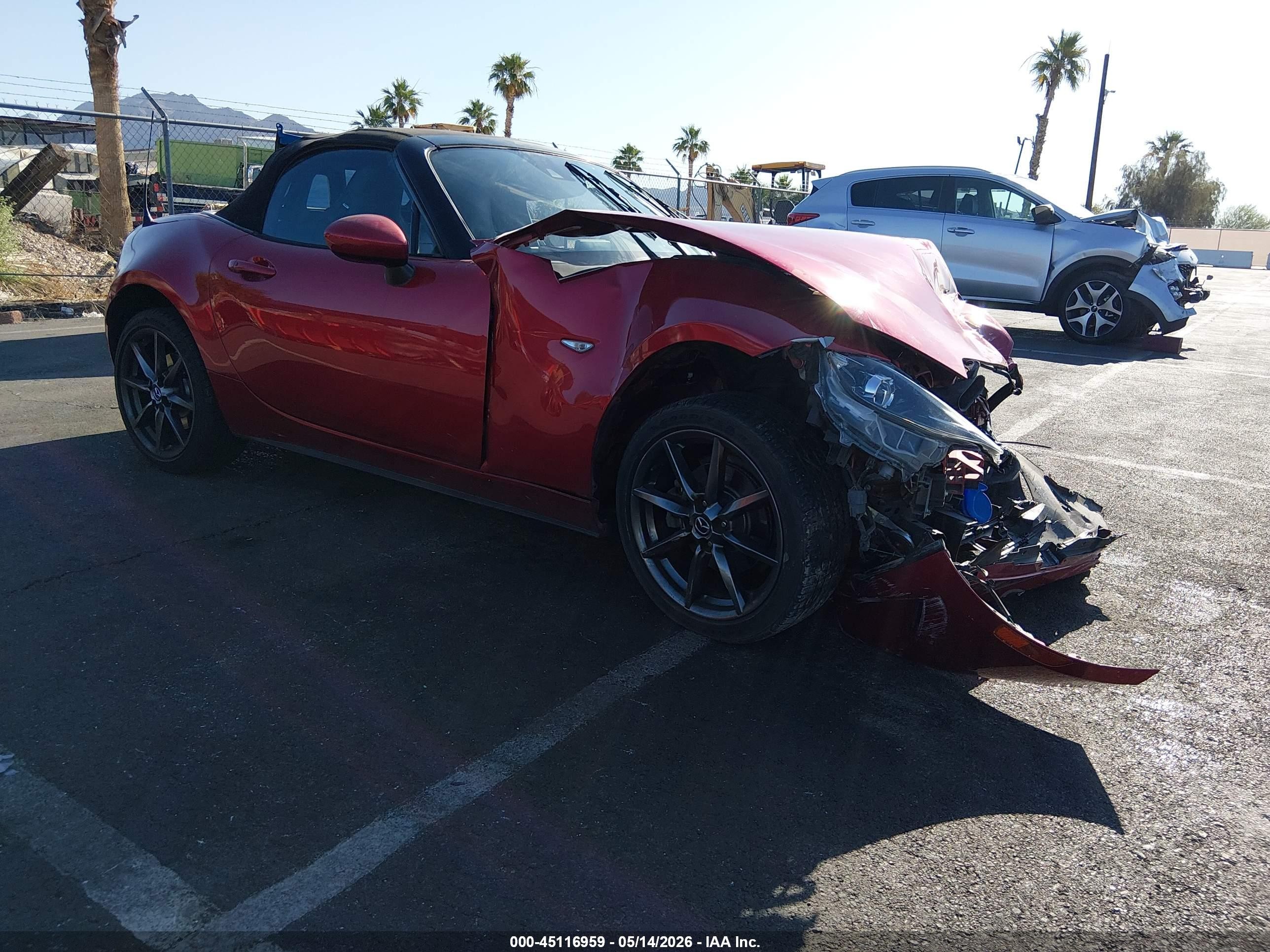 2016 Mazda MX-5 Miata Grand Touring, VIN JM1NDAD72G0110890 — Front end