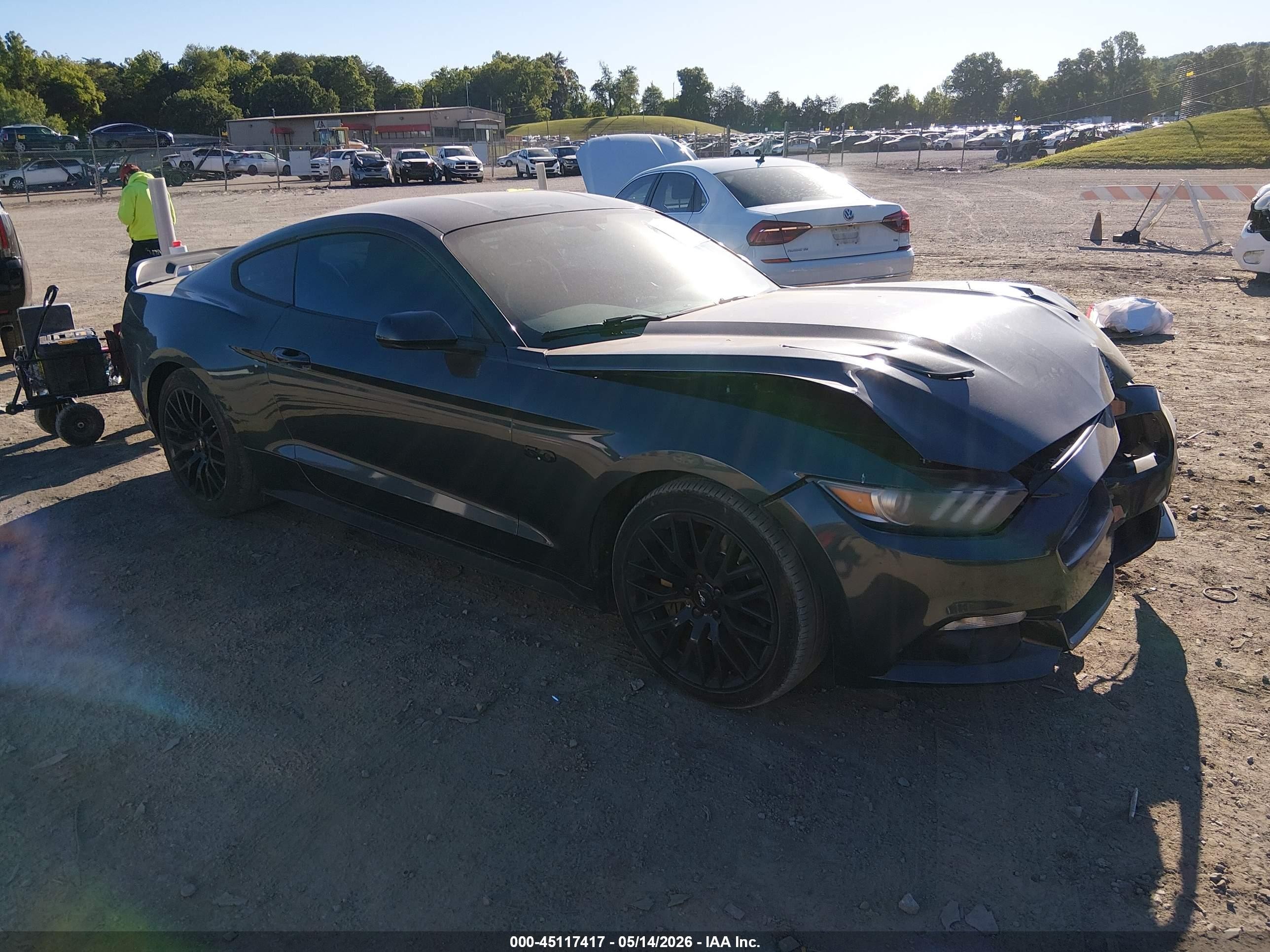 2015 Ford Mustang GT Premium, VIN 1FA6P8CF6F5343997 — Front end