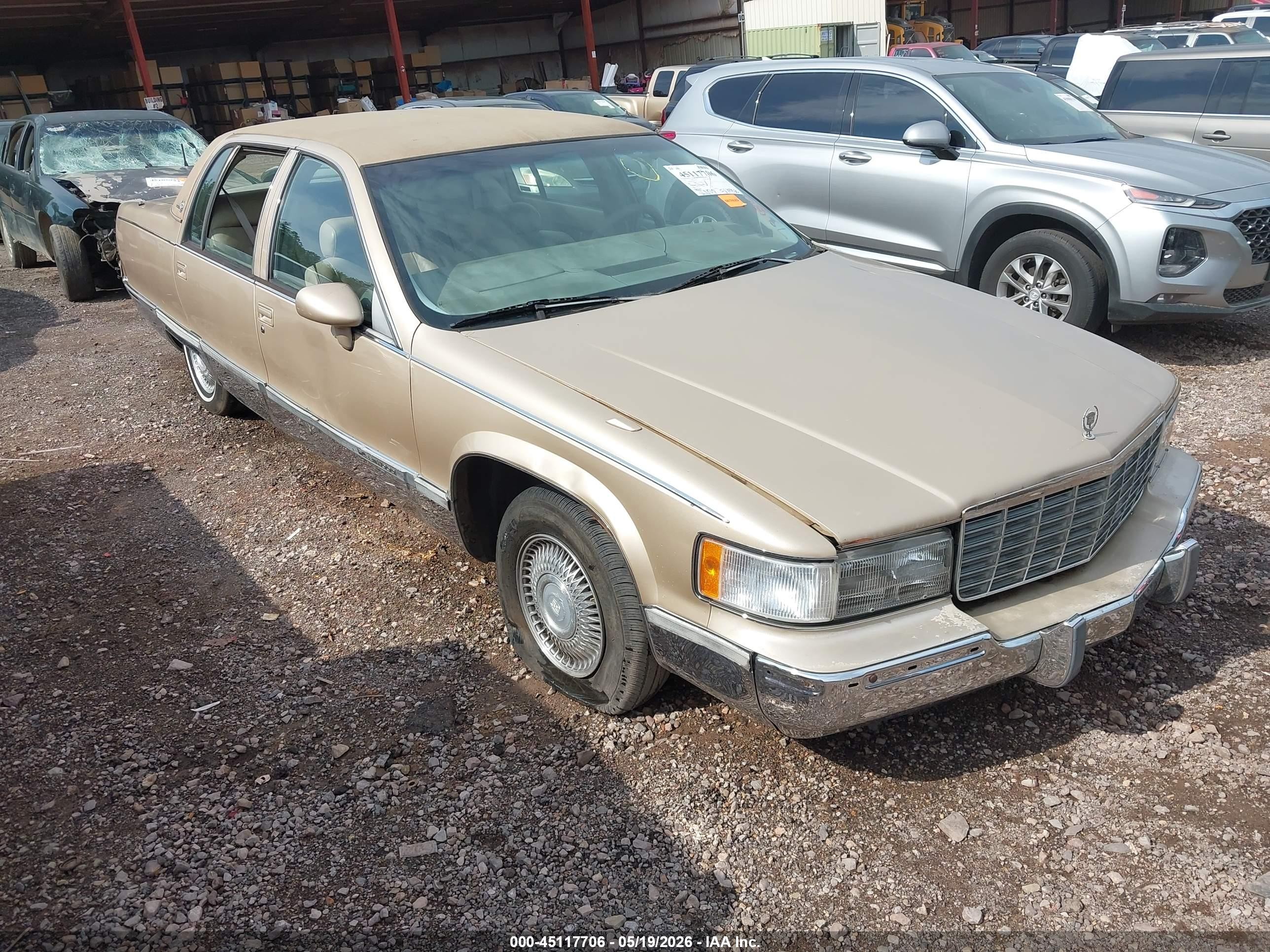 1993 Cadillac Fleetwood, VIN 1G6DW5276PR730155 — Side
