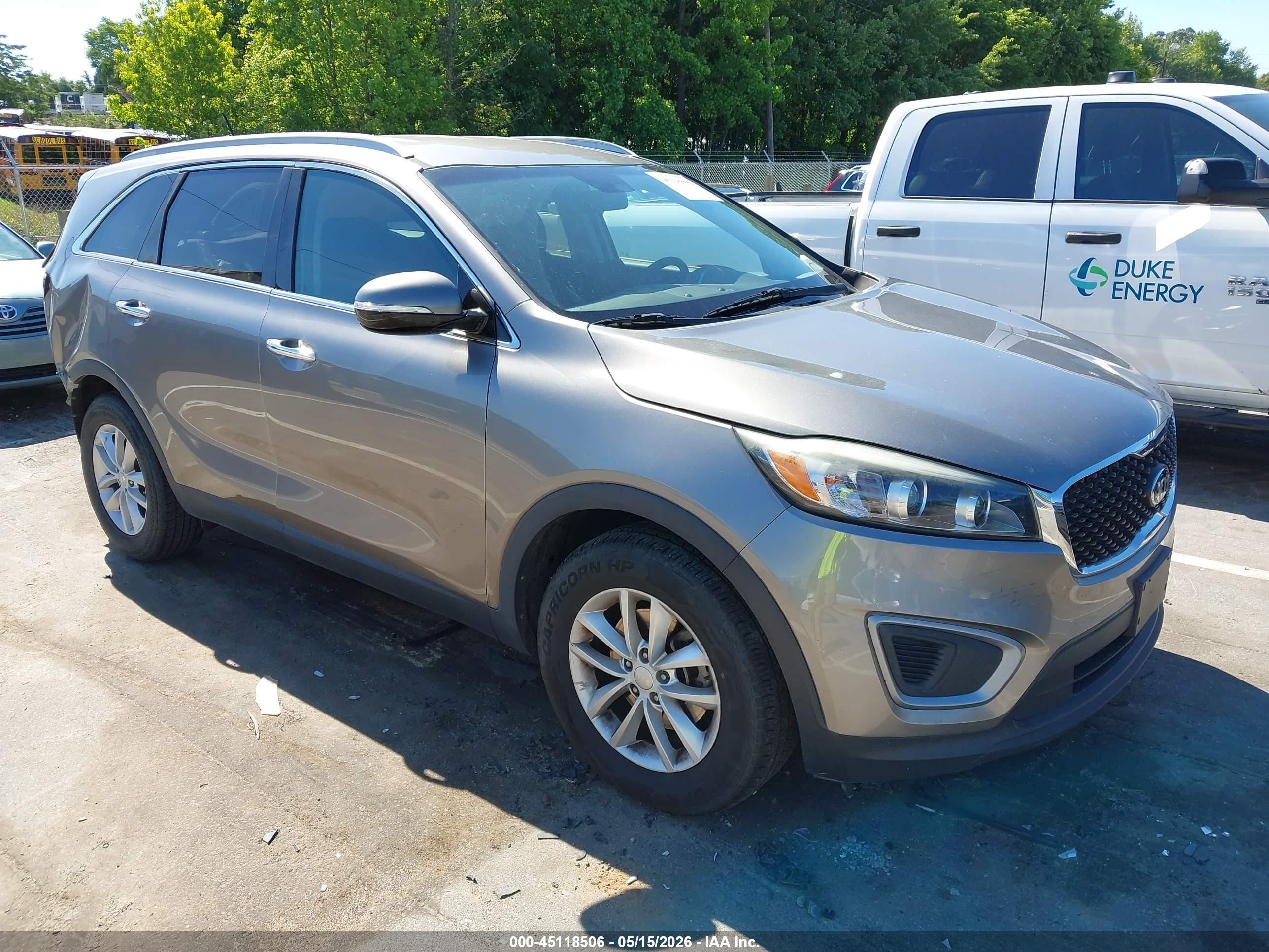 2017 Kia Sorento LX, VIN 5XYPG4A31HG257930 — Rear end