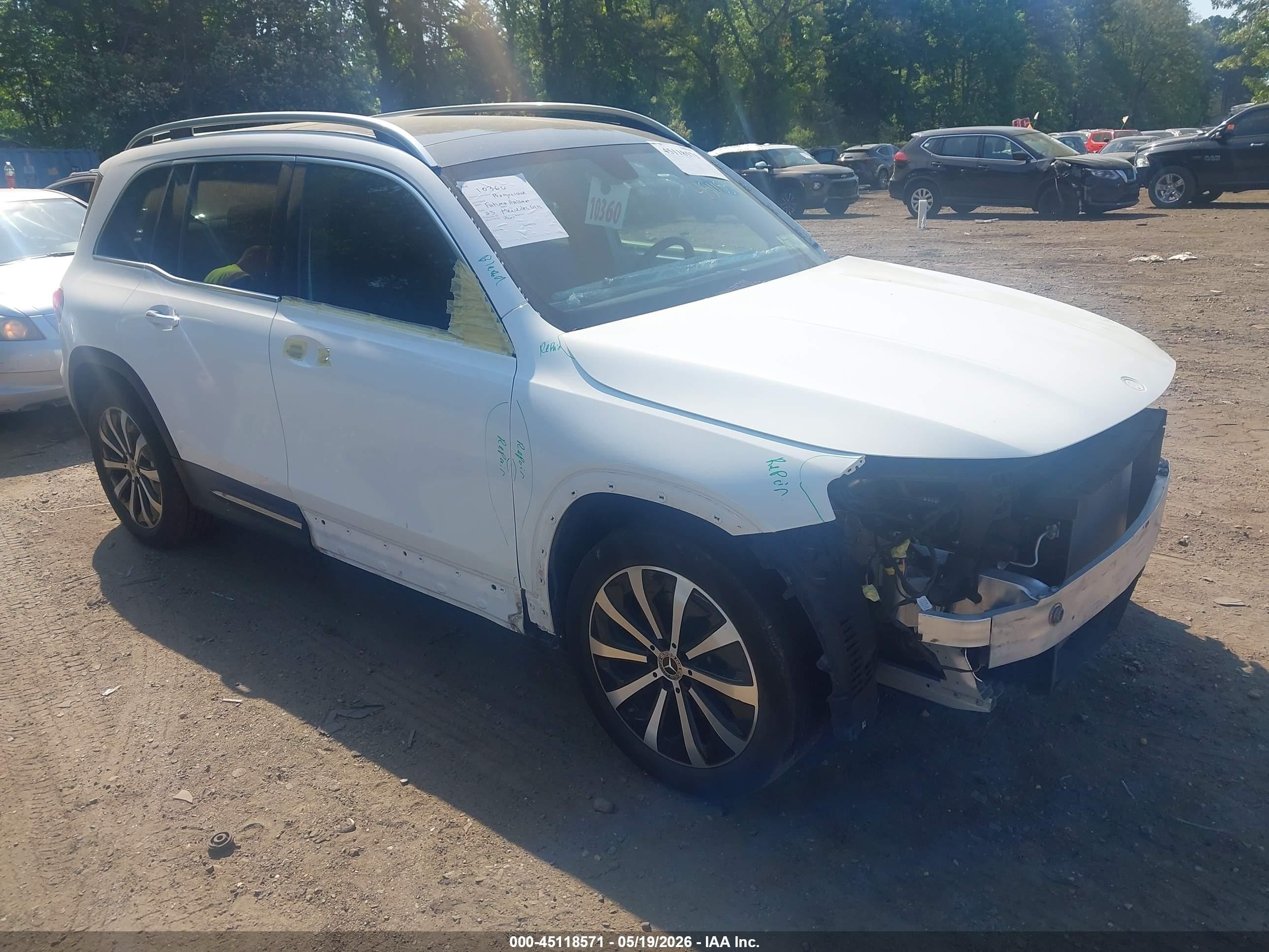 2023 Mercedes-Benz GLB 250, VIN W1N4M4HB0PW335388 — Перед