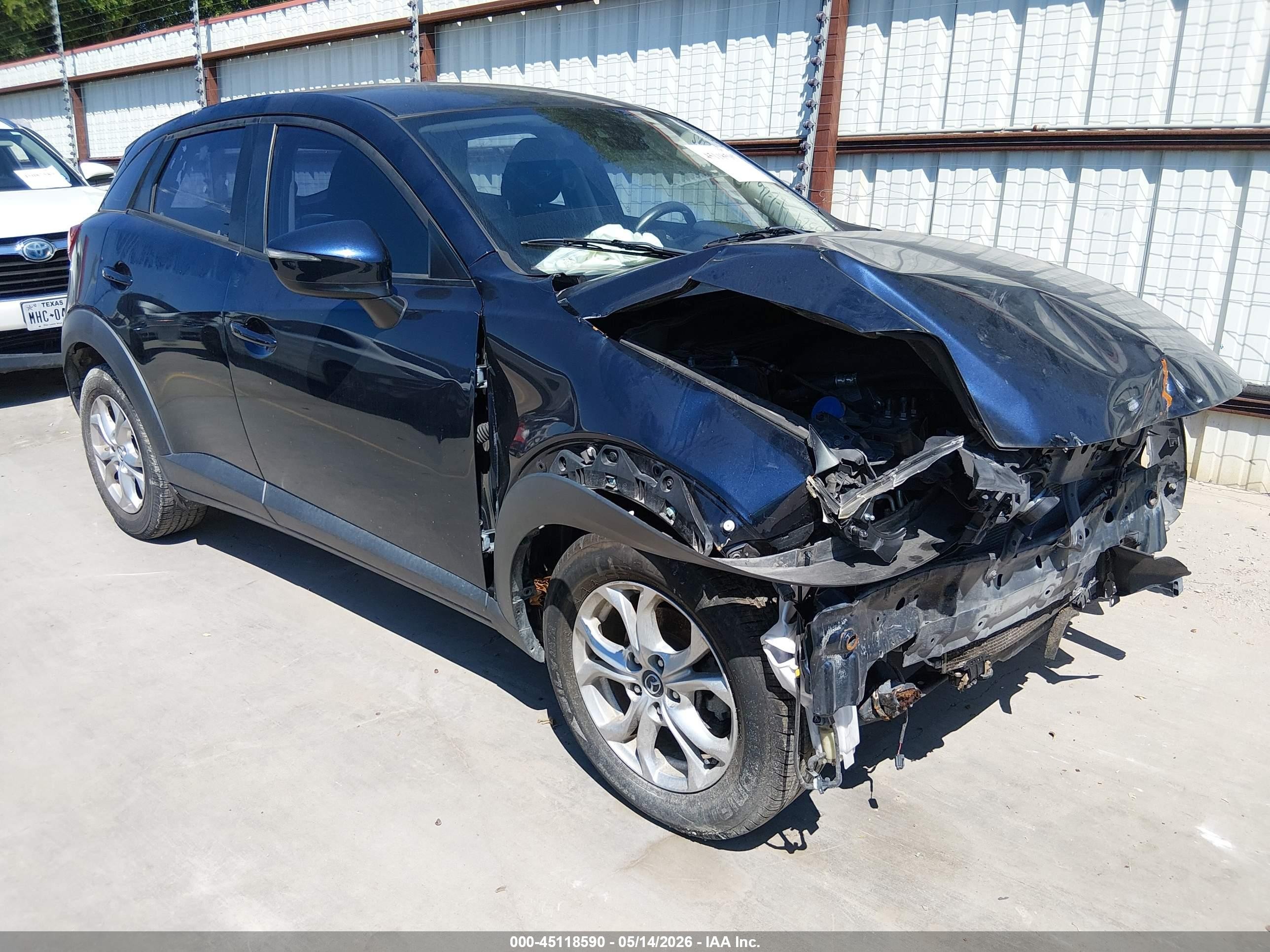 2019 Mazda CX-3 Sport, VIN JM1DKDB70K1442786 — Front end