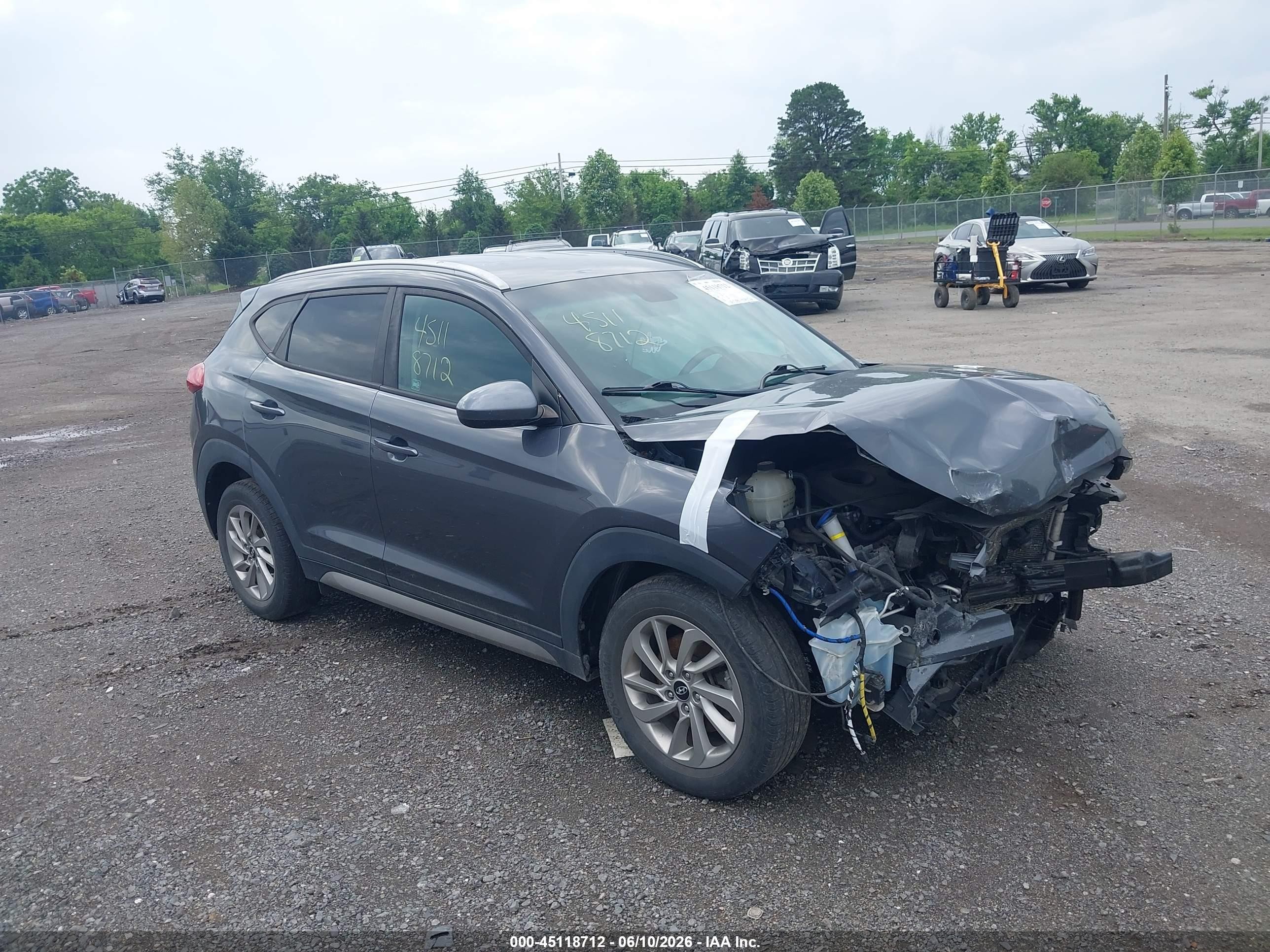 2017 Hyundai Tucson SE, VIN KM8J3CA40HU388037 — Front end